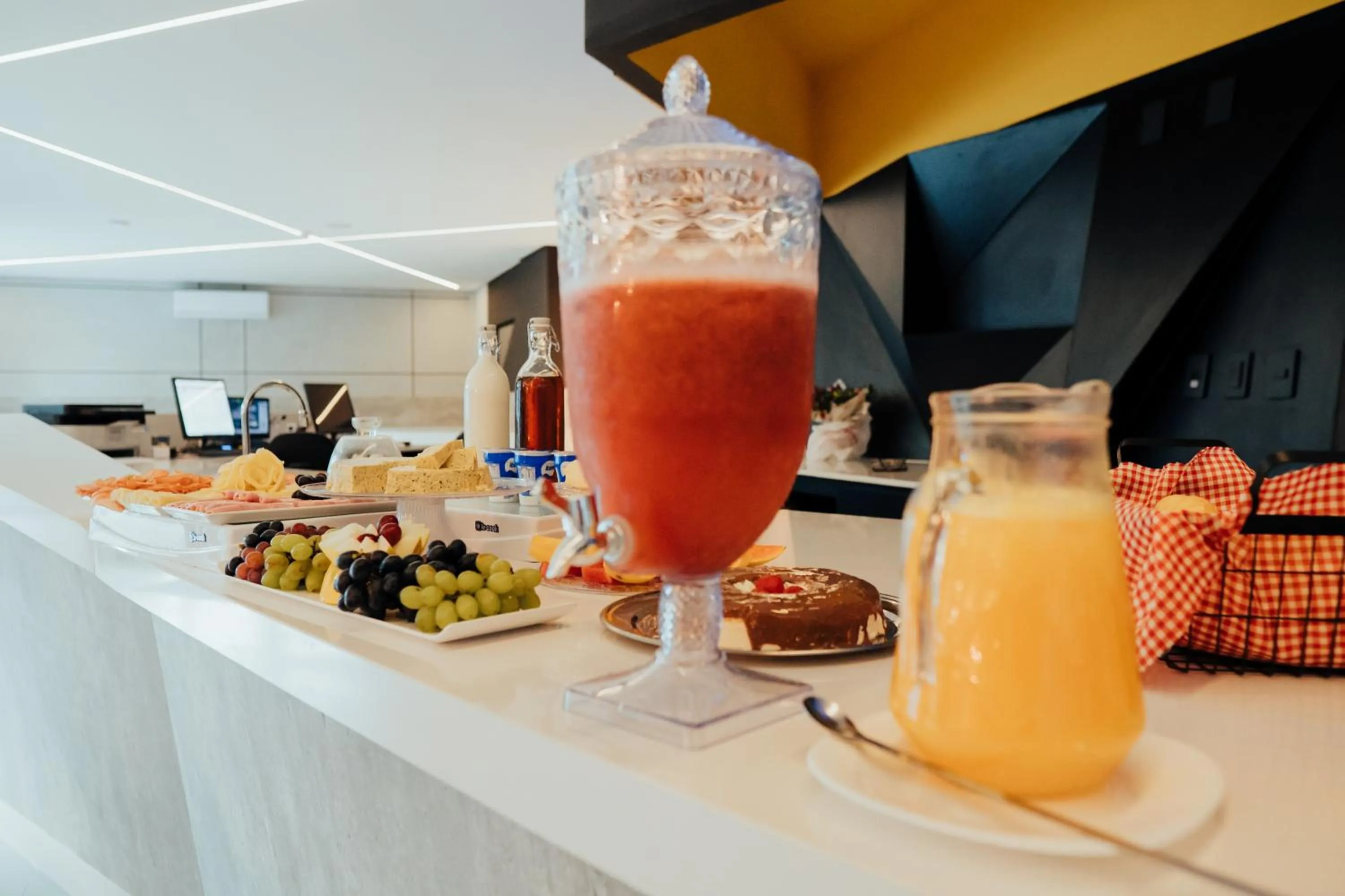 Food and drinks in Front Comfort Teófilo Otoni