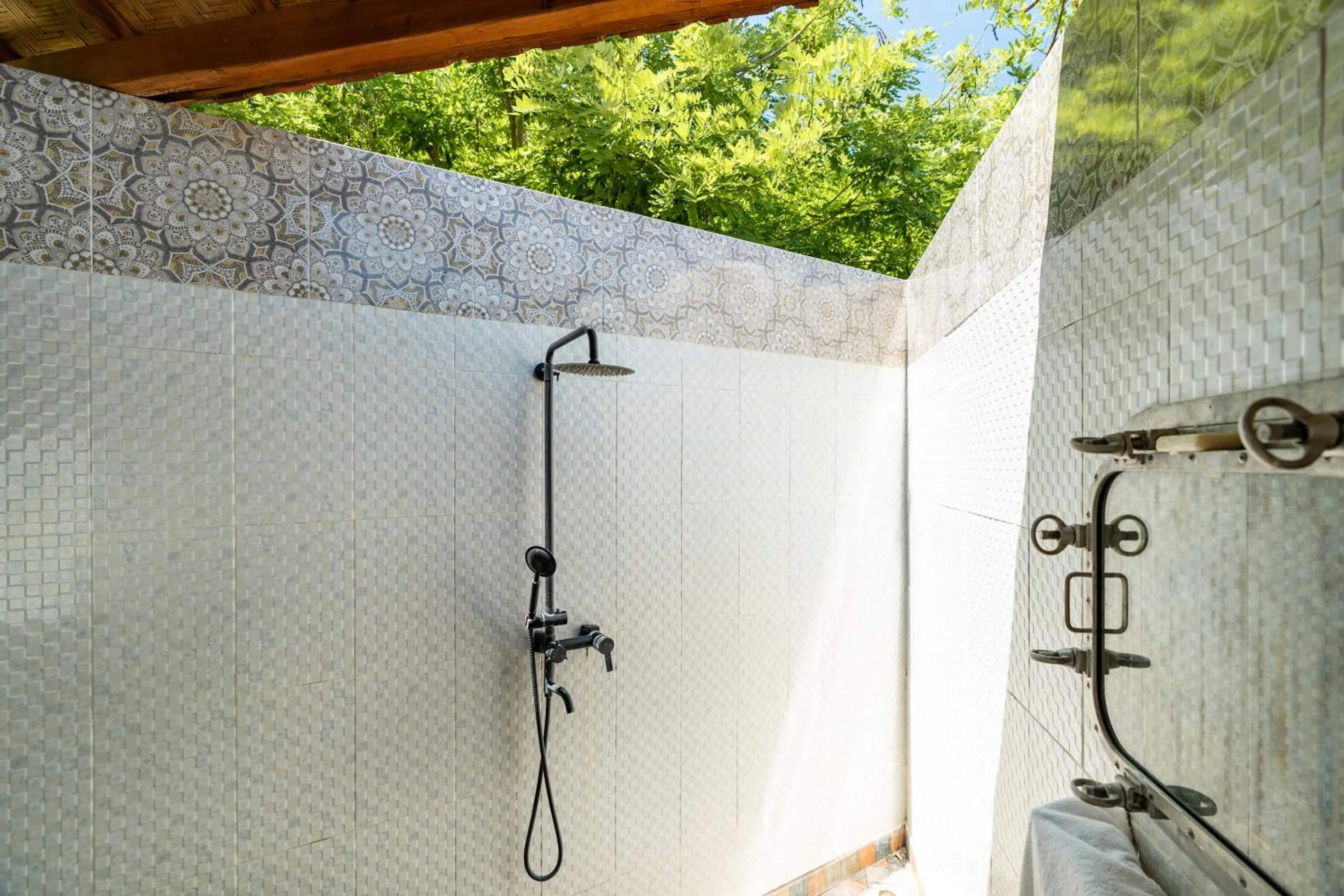 Shower in Butterfly Villas Nusa Ceningan