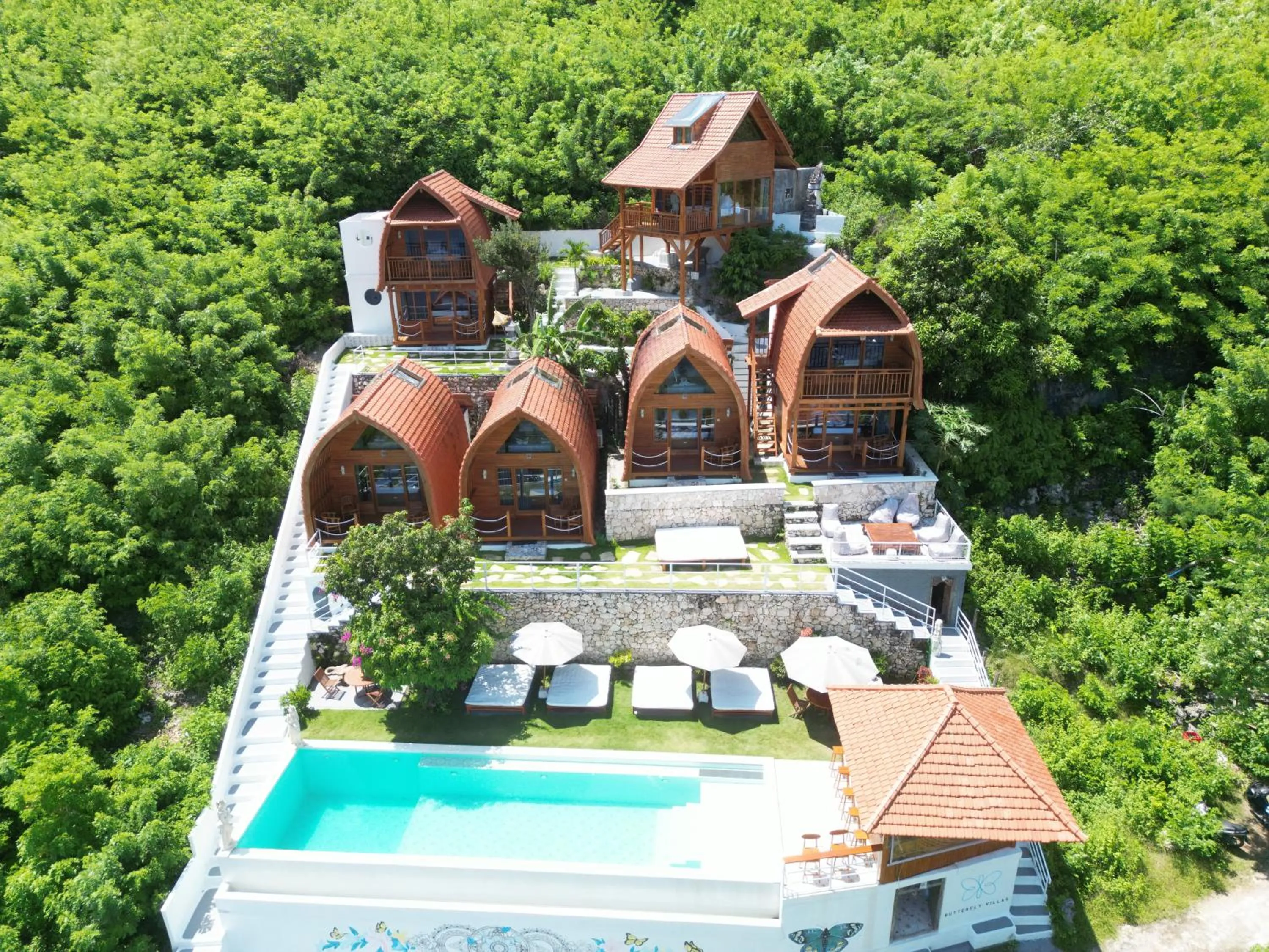 Property building in Butterfly Villas Nusa Ceningan