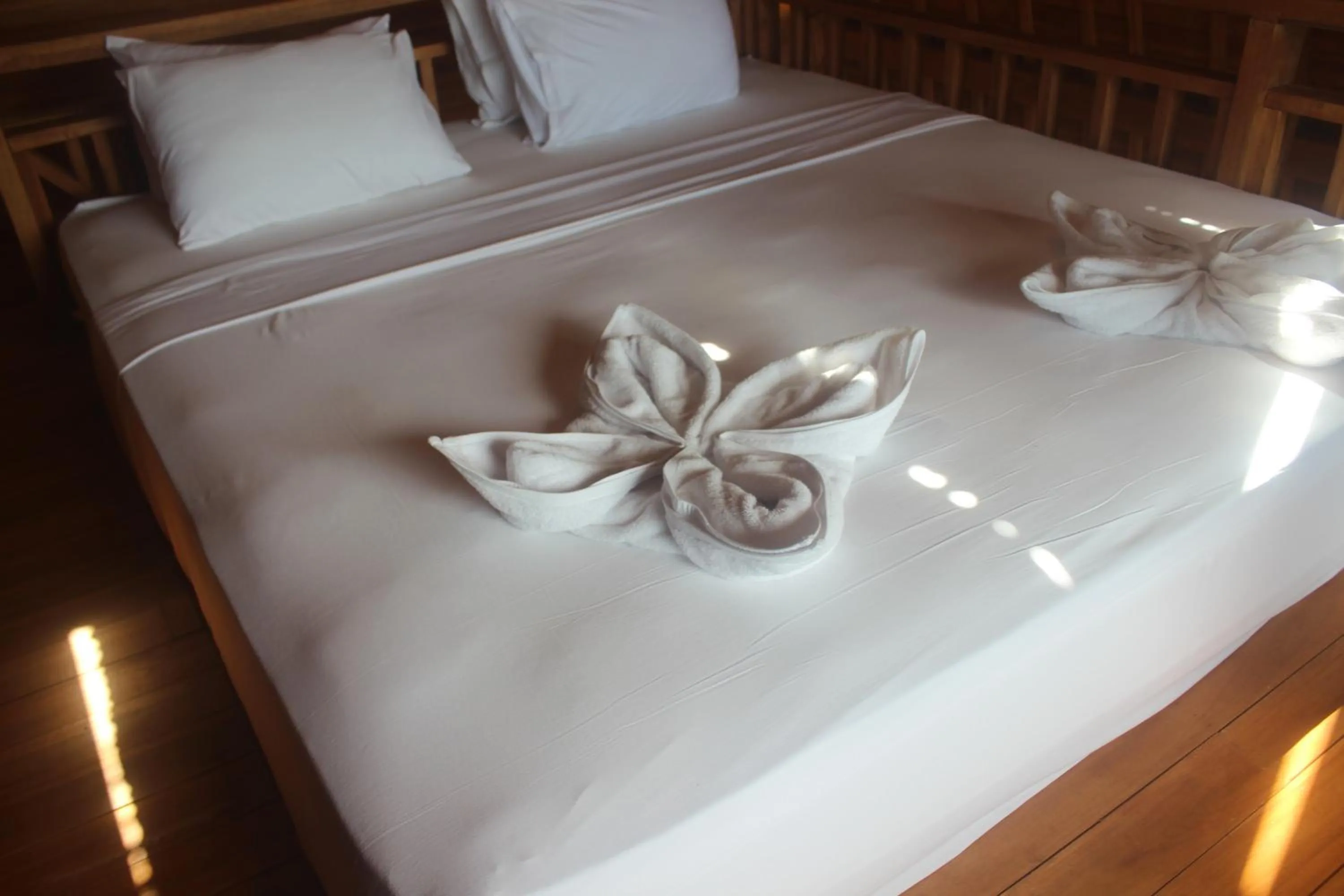 Bed in Butterfly Villas Nusa Ceningan