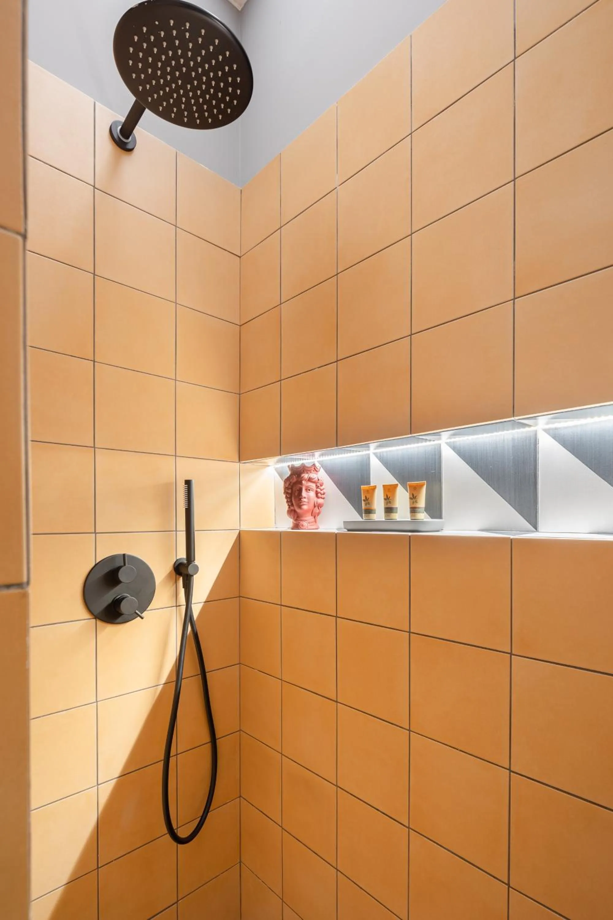 Bathroom in Vossia Luxury Rooms & Sicilian Living