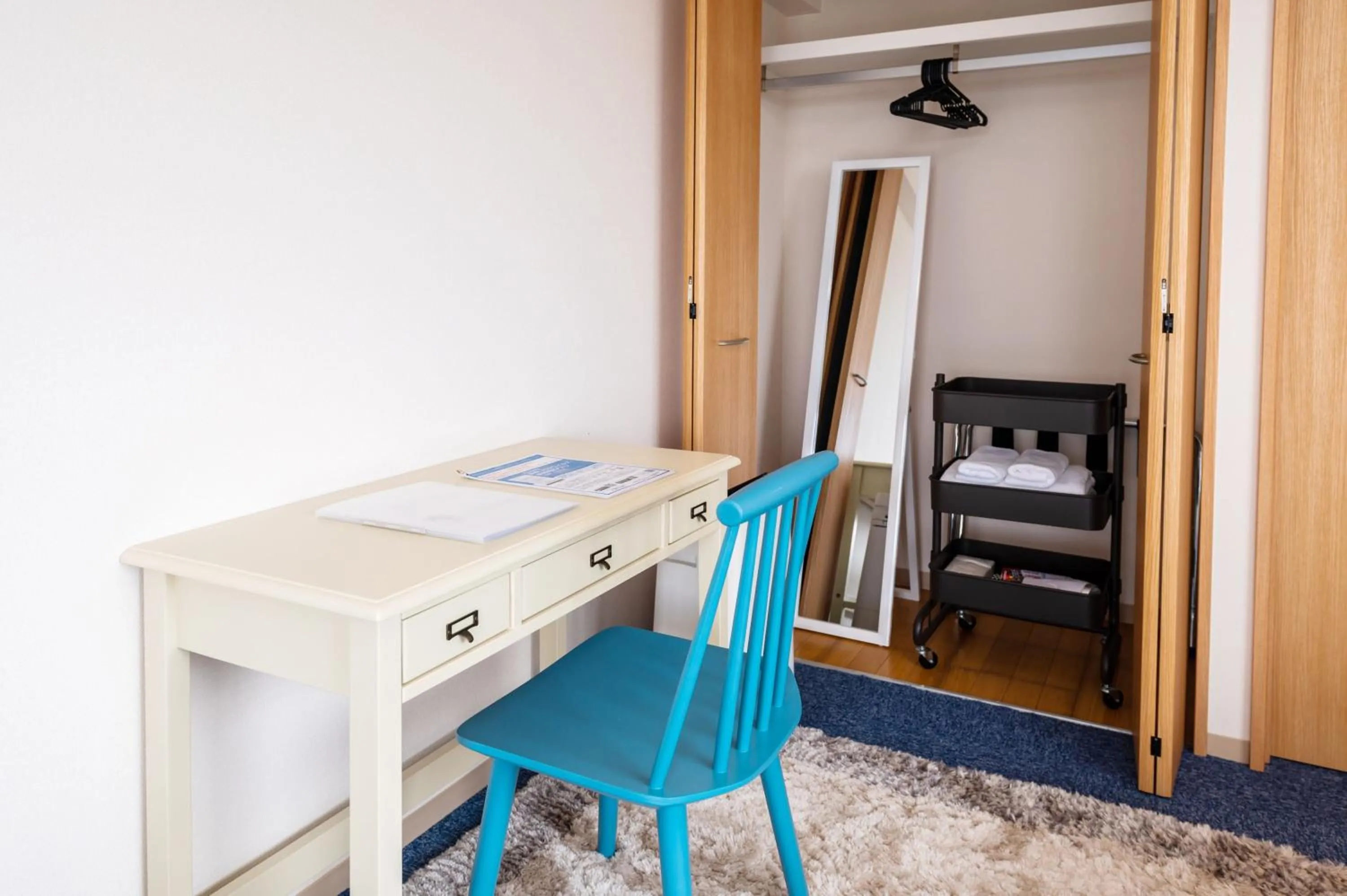 hair dresser in Crystal Court