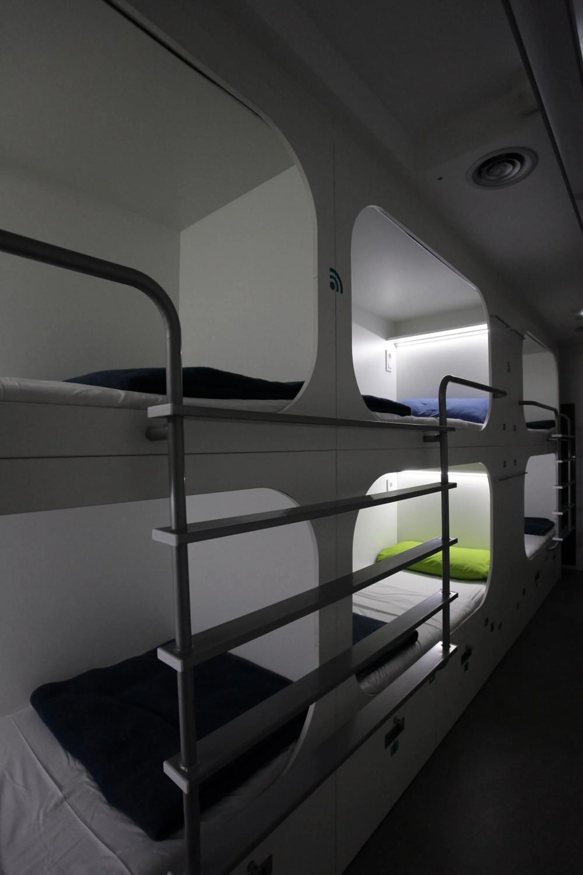 Photo of the whole room, Bed in Dream Cube Hostel