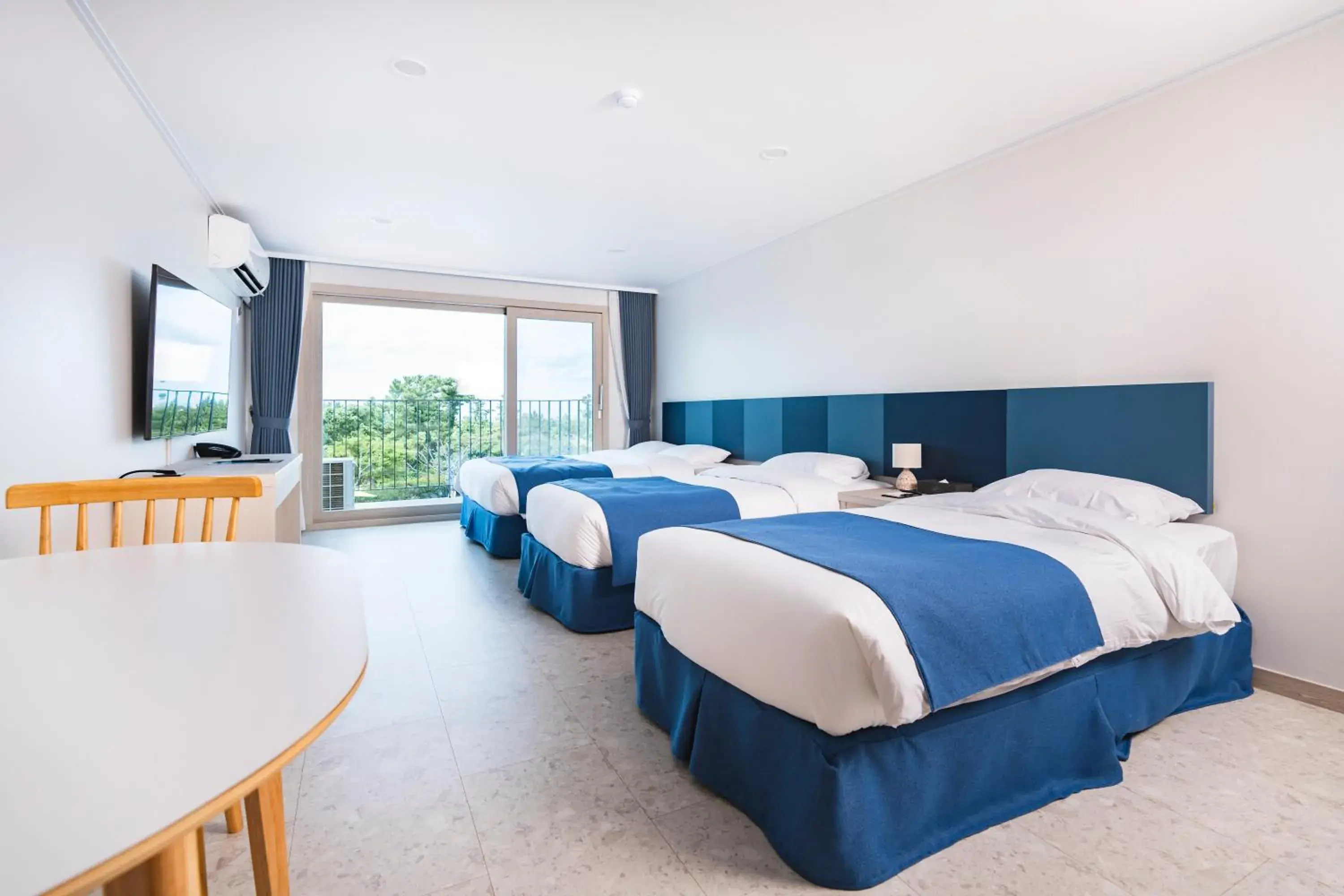 Deluxe Triple Residence in Hallim Resort Deluxe Triple Residence in Hallim Resort