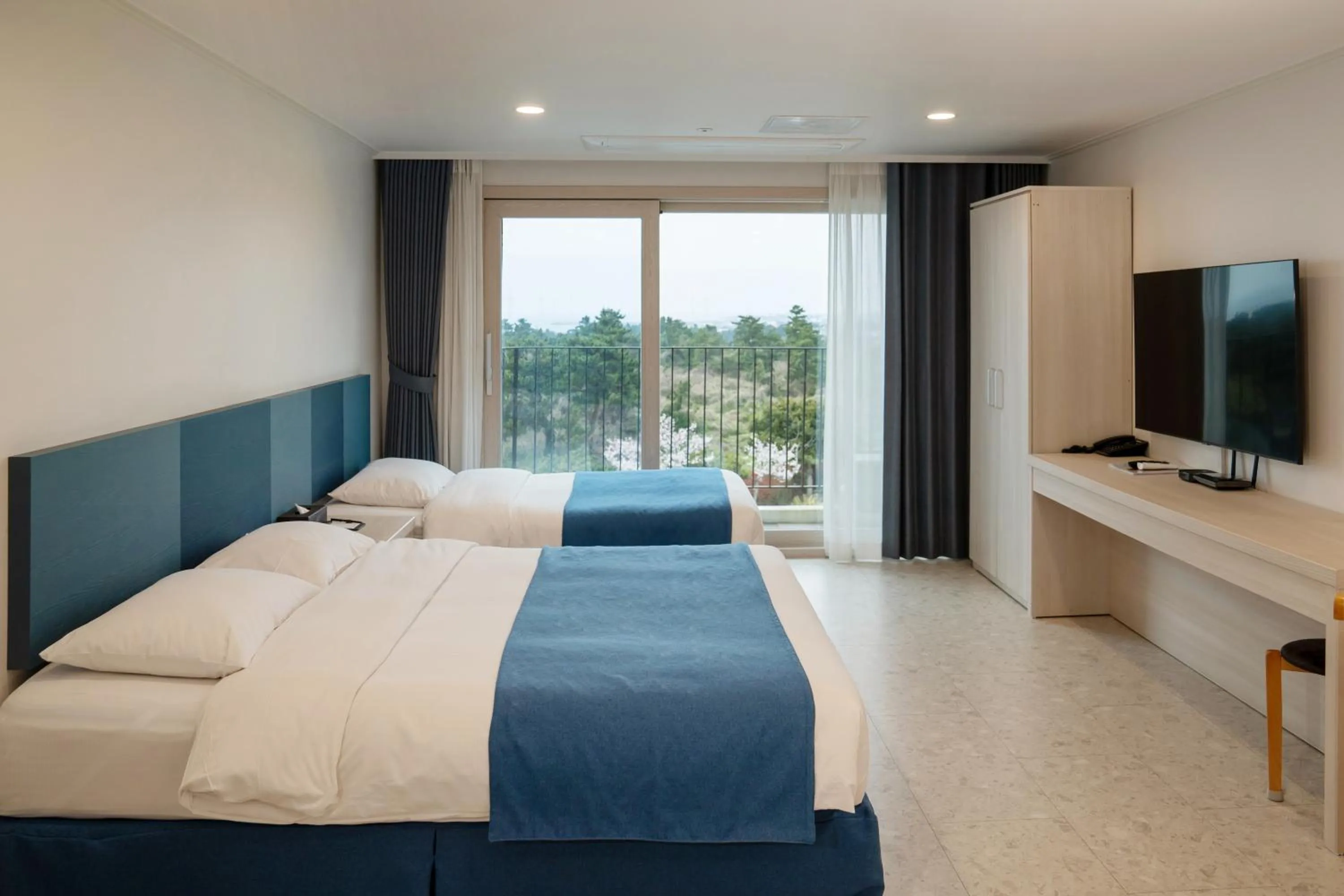 Bed in Hallim Resort