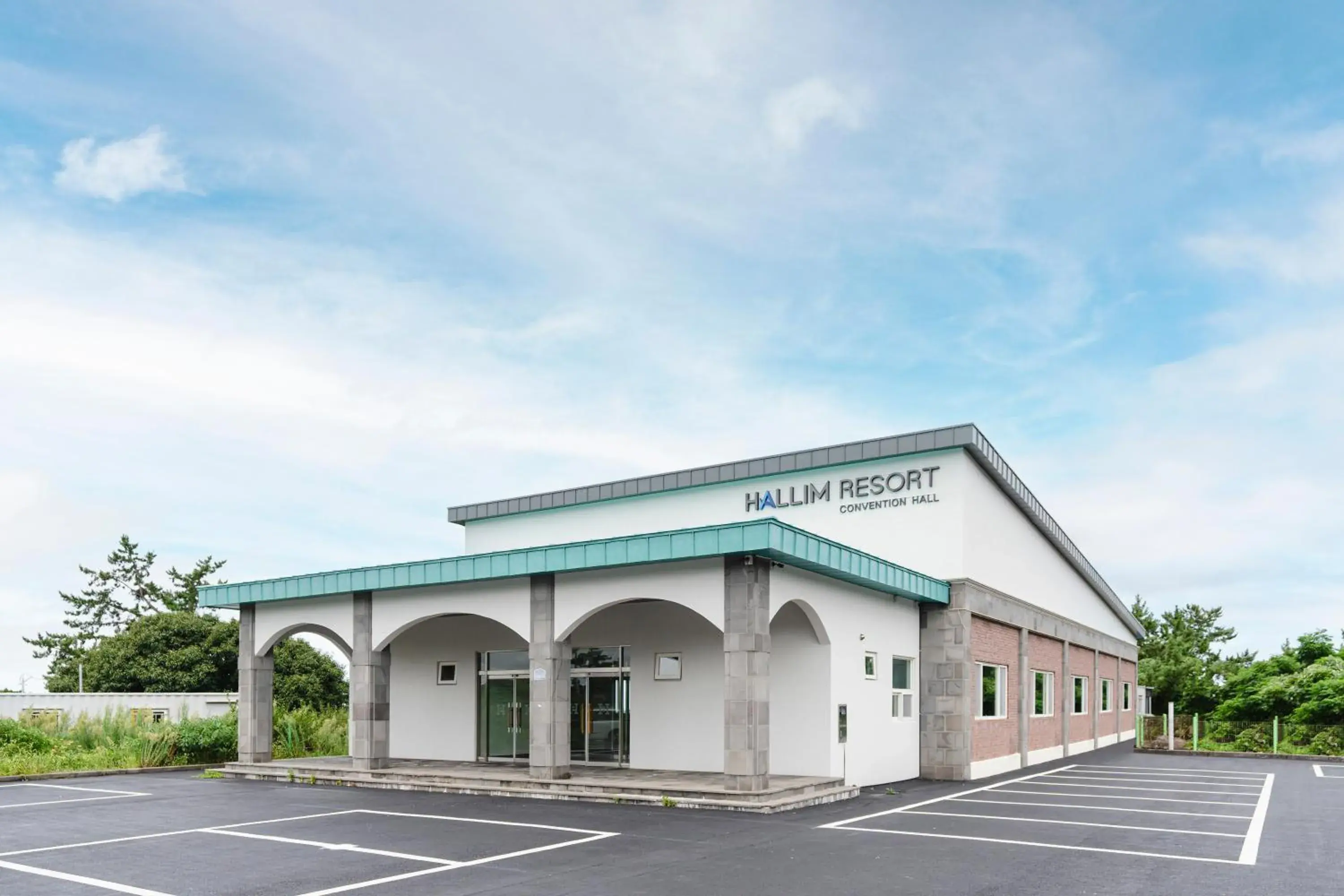 Property building in Hallim Resort Property building in Hallim Resort