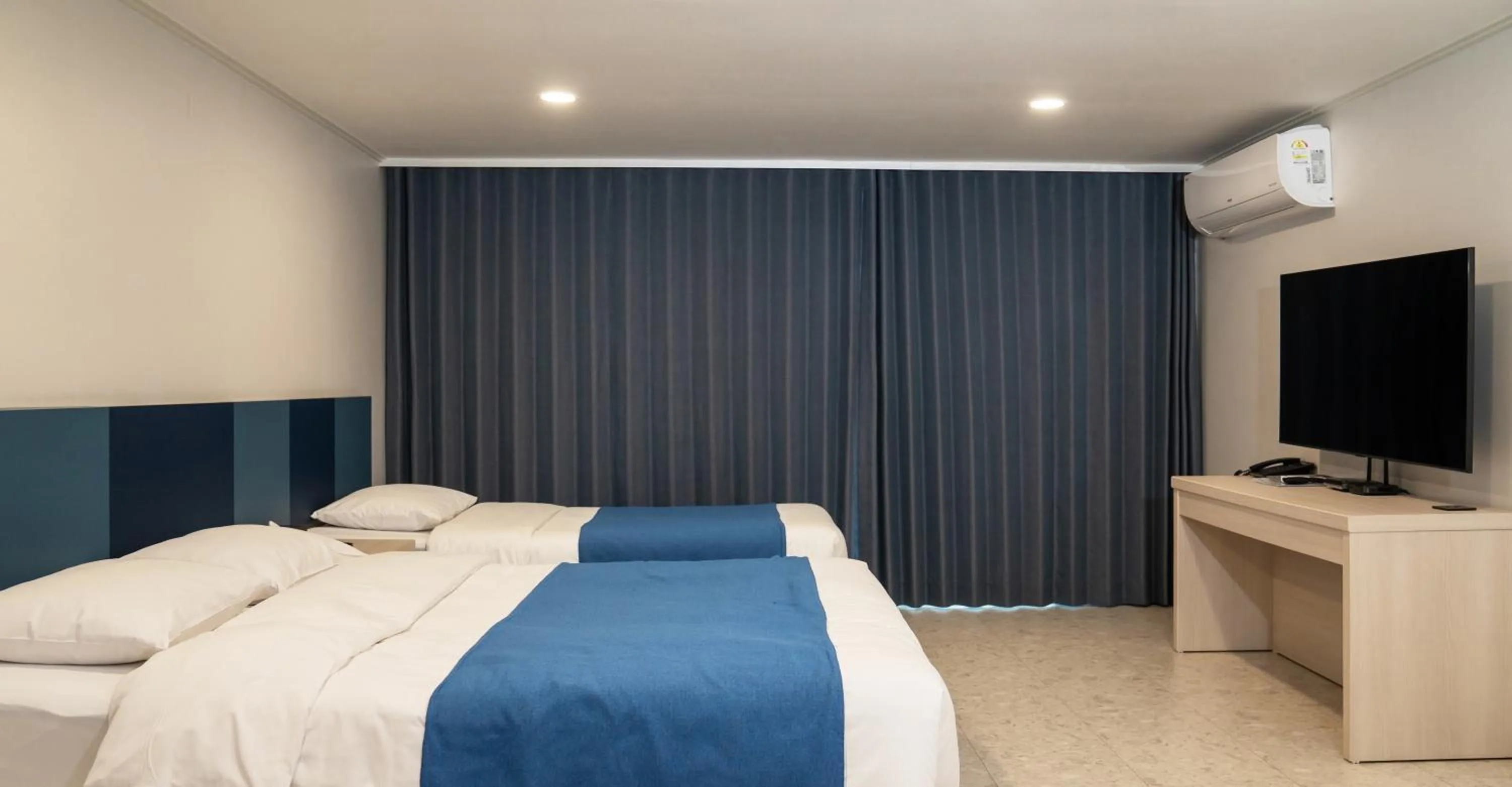 Bed in Hallim Resort