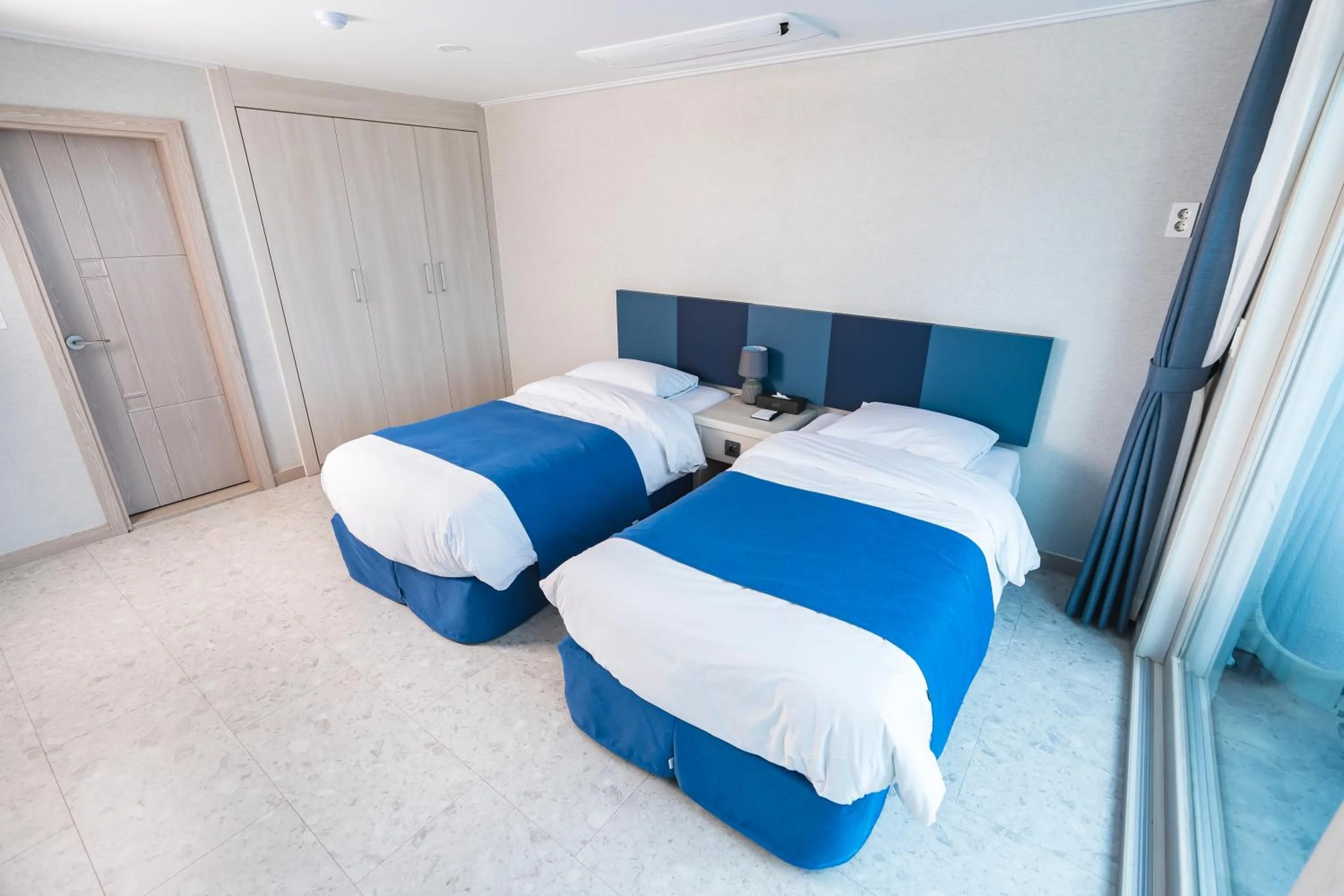 Bed in Hallim Resort