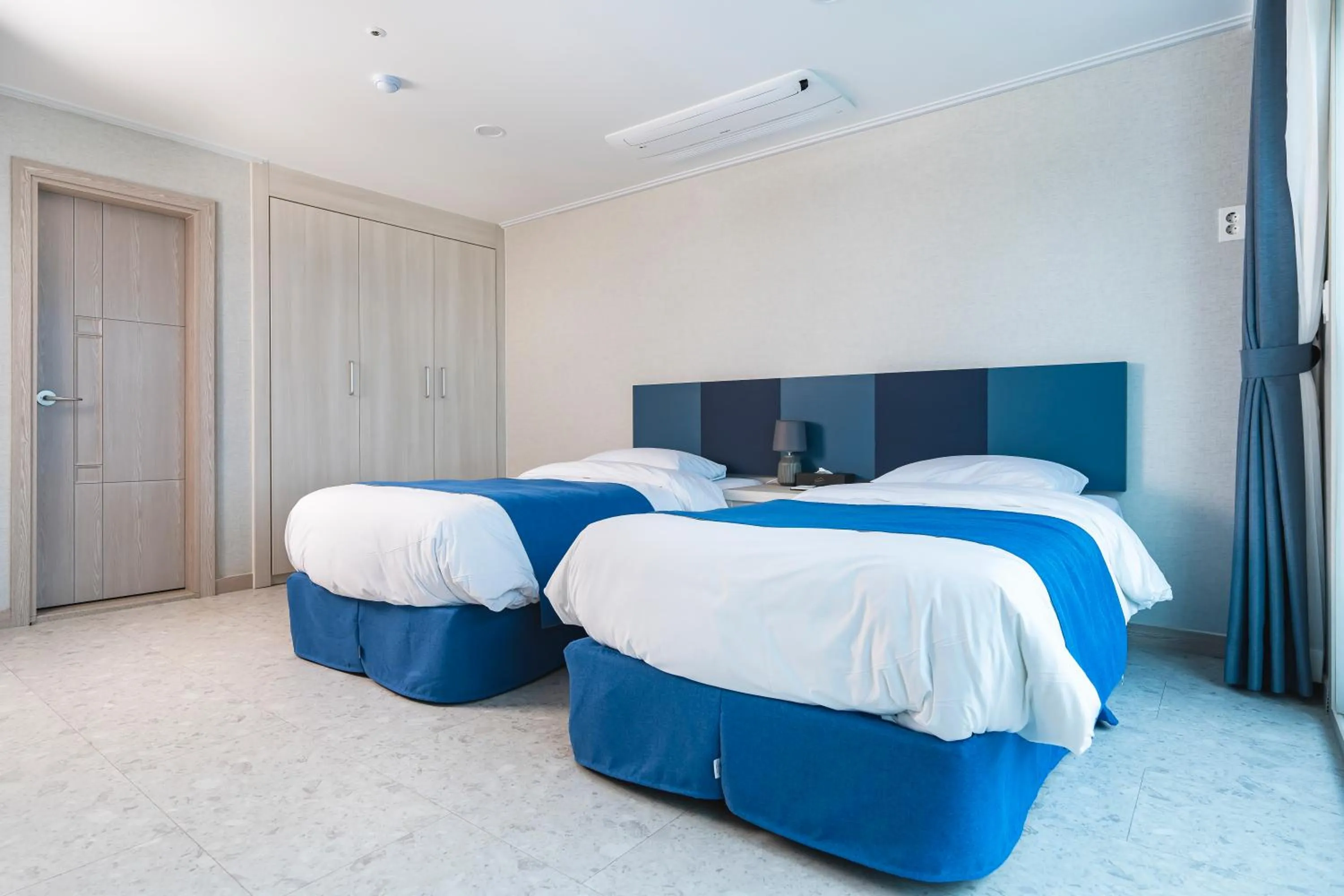 Bed in Hallim Resort