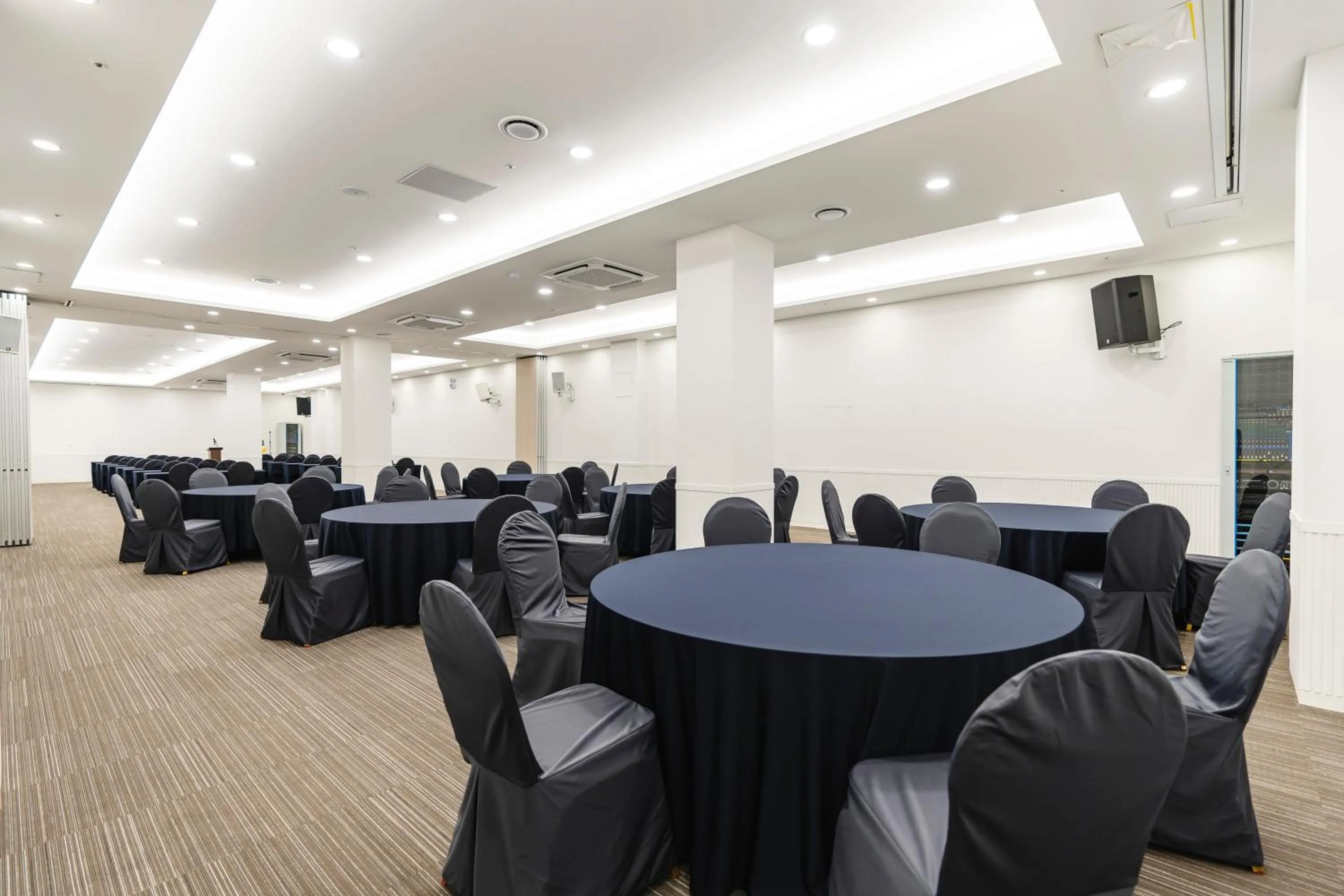 Banquet/Function facilities in Hallim Resort