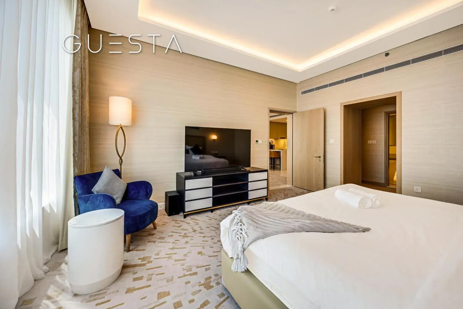 Bed in The Palm Tower, Nakheel Mall, Palm Jumeirah Bed in The Palm Tower, Nakheel Mall, Palm Jumeirah