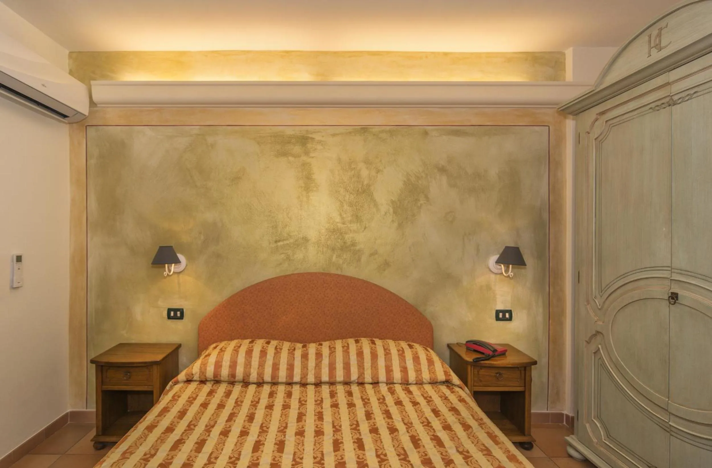 Bedroom, Bed in Hotel Ristorante da Carlos