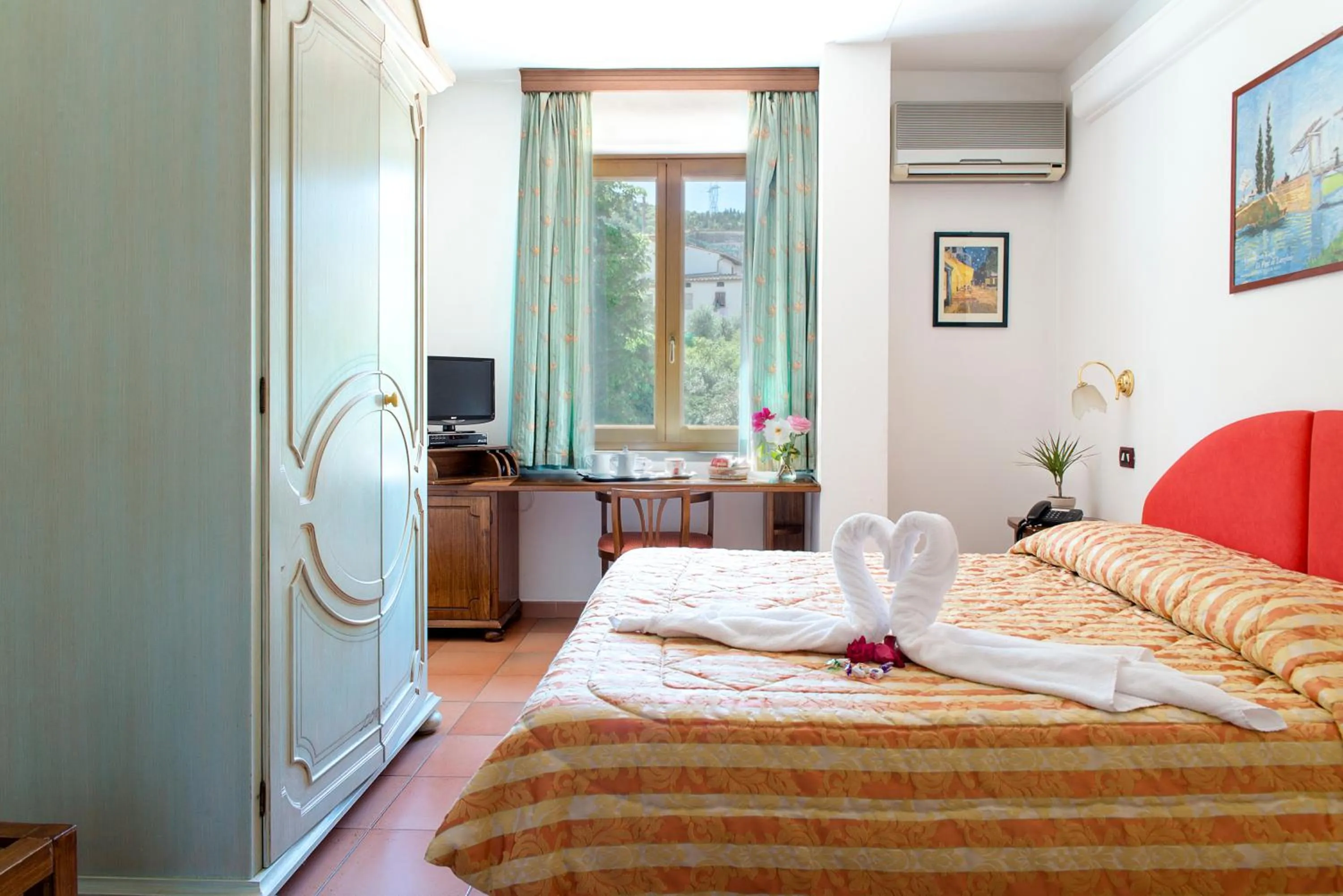 Photo of the whole room, Bed in Hotel Ristorante da Carlos