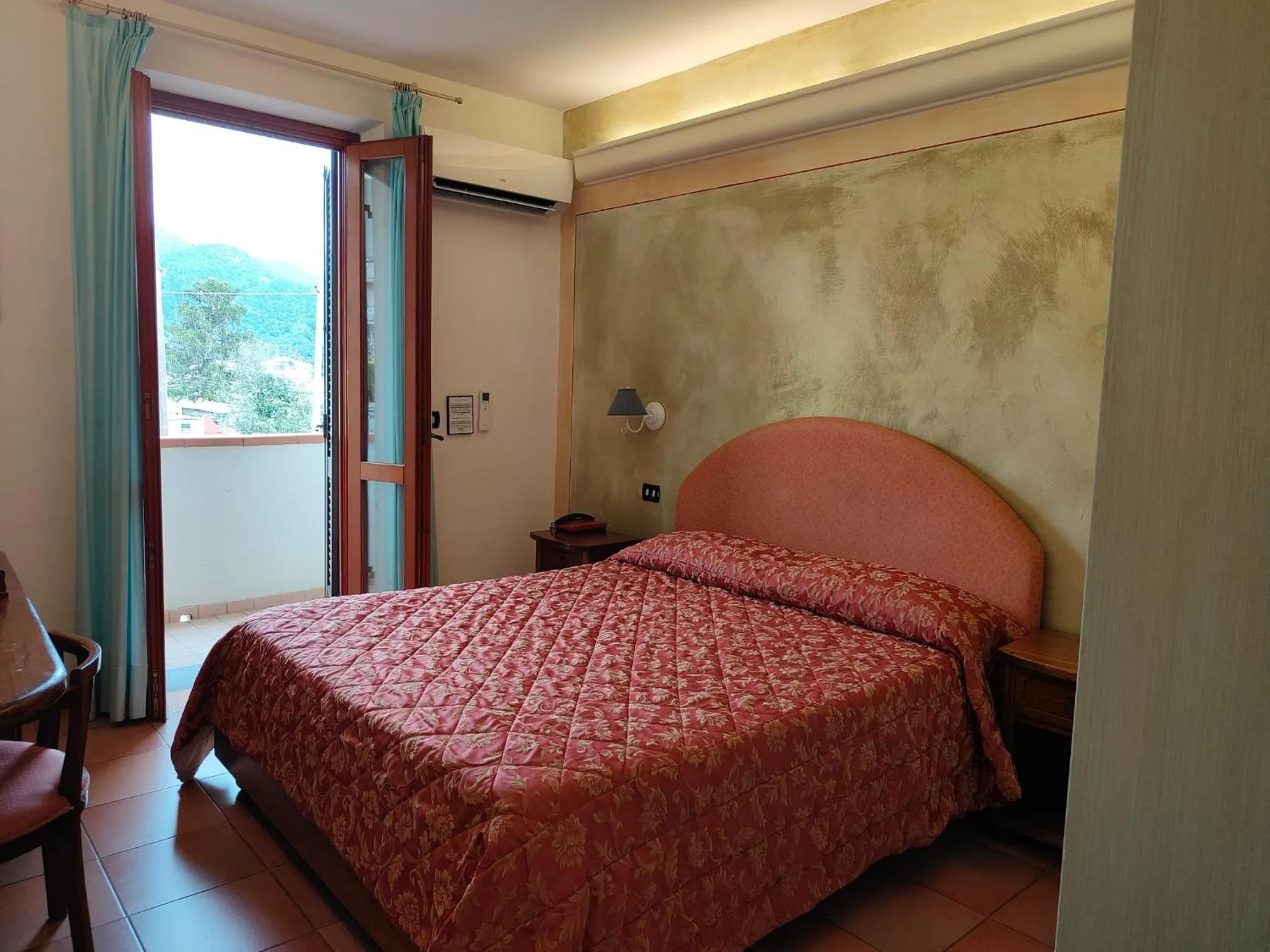 Photo of the whole room, Bed in Hotel Ristorante da Carlos