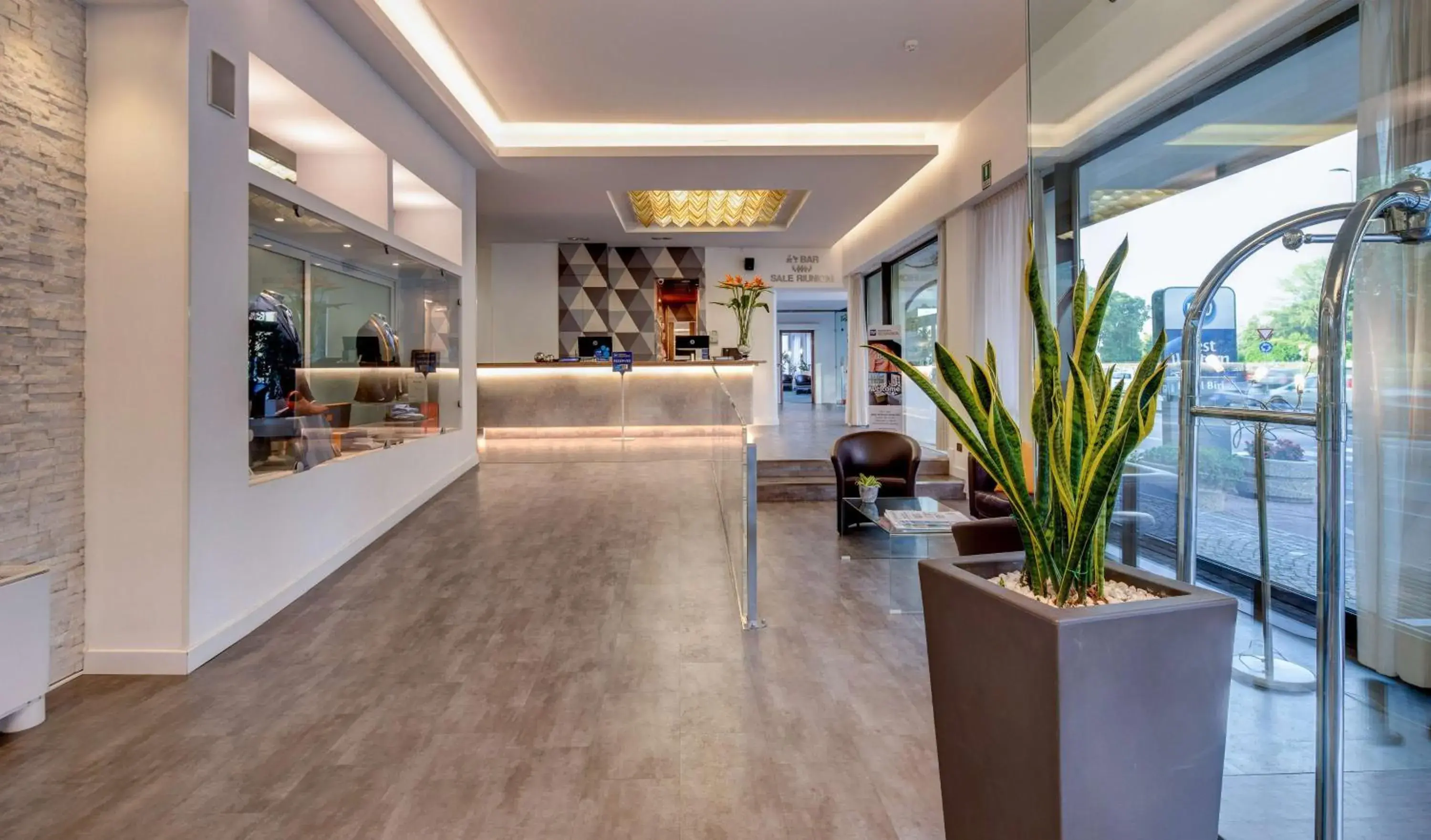 Facade/entrance in Best Western Hotel Biri Facade/entrance in Best Western Hotel Biri