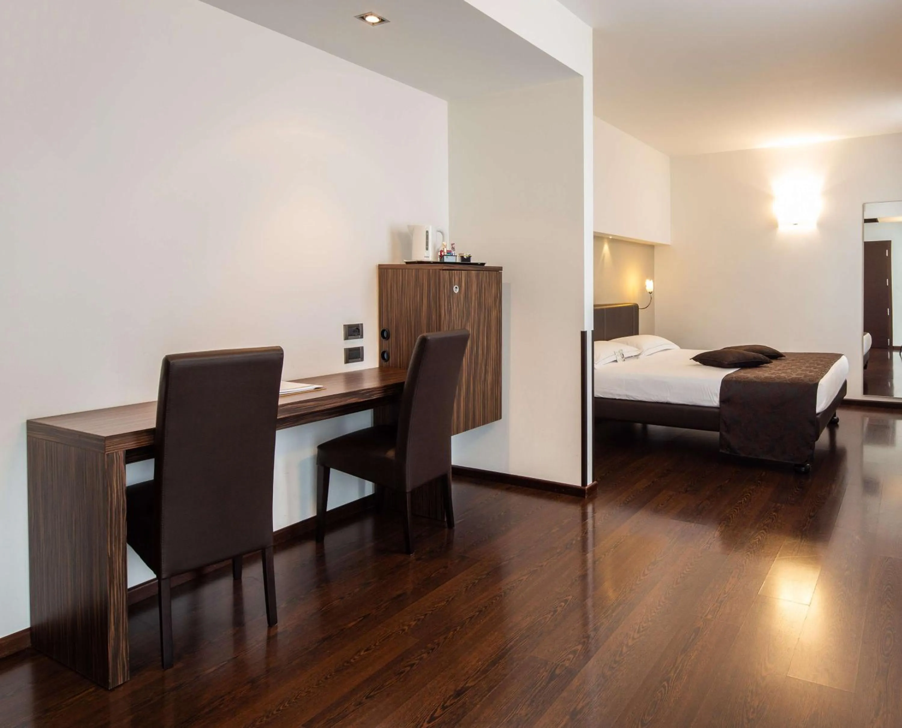 Coffee/tea facilities, Bed in Best Western Hotel Biri