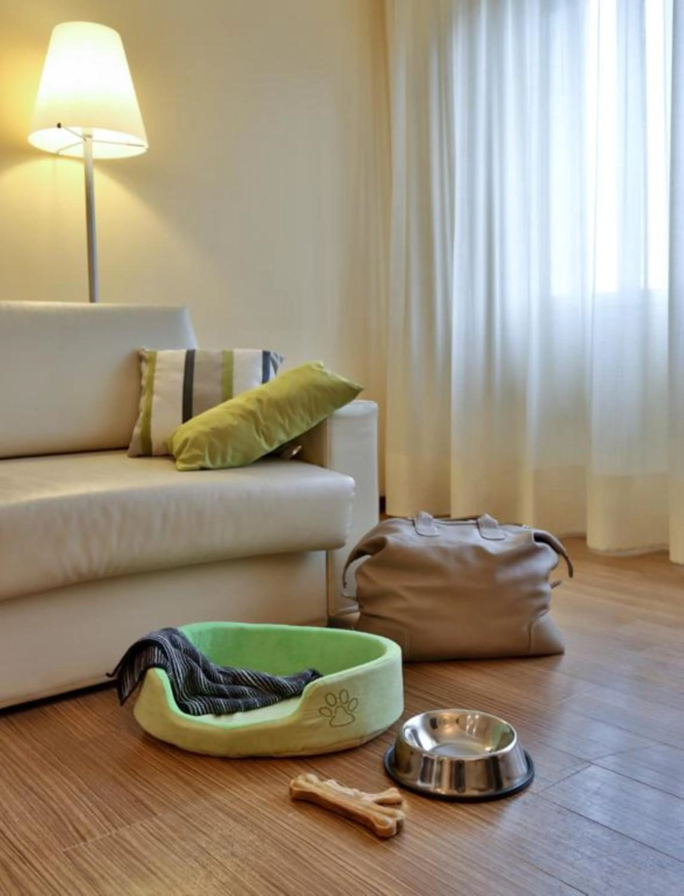 Pets, Bed in Best Western Hotel Biri