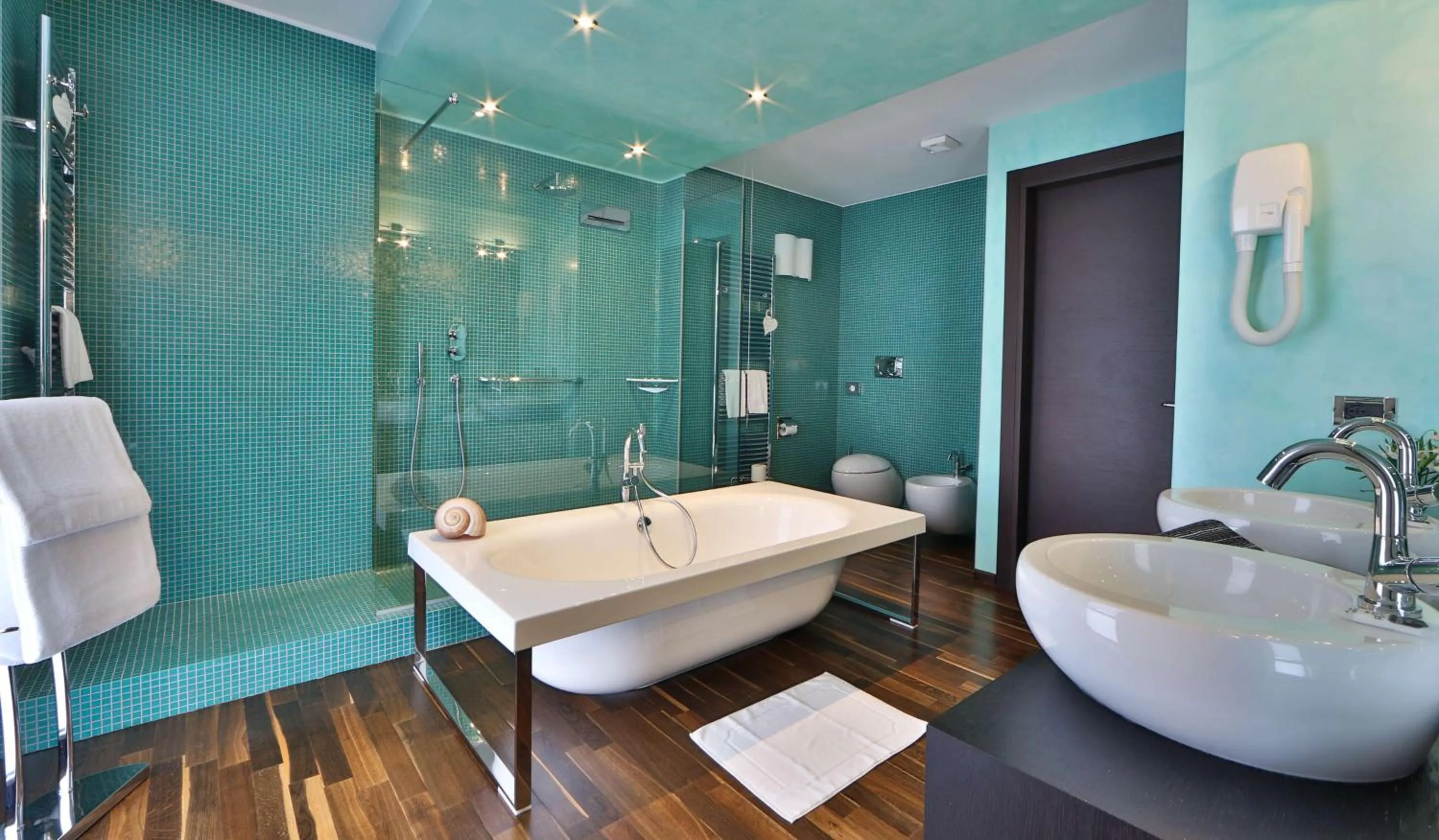 Shower in Best Western Hotel Biri