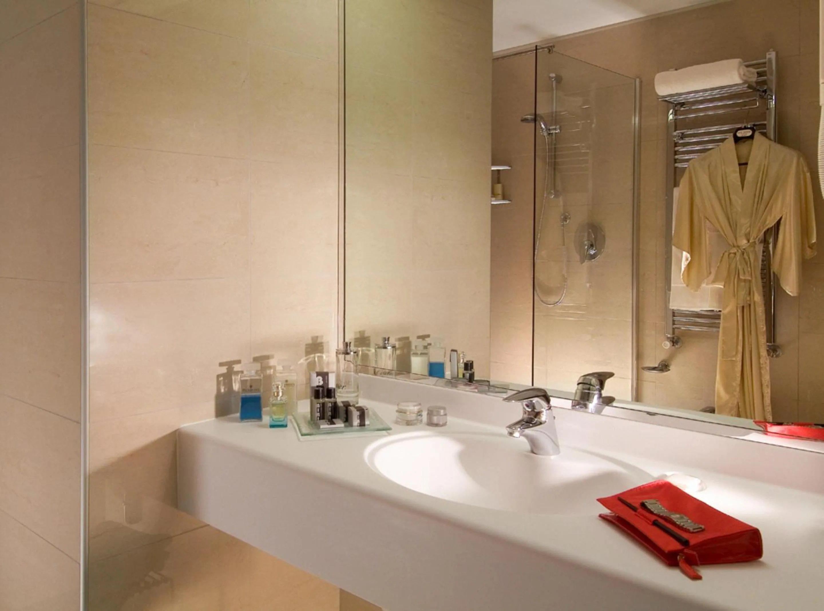 Shower in Best Western Hotel Biri