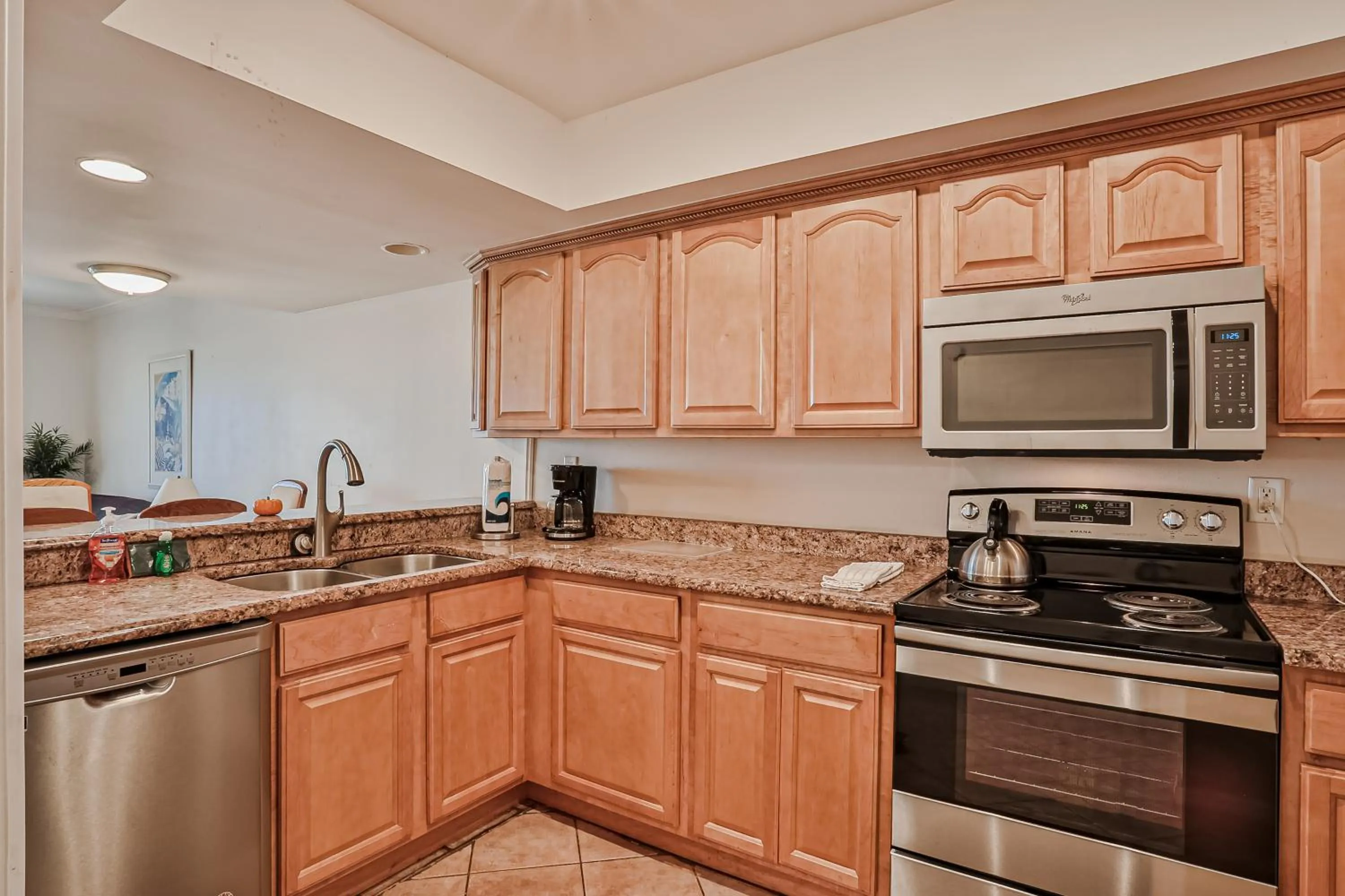 Four Winds Oceanfront Condo