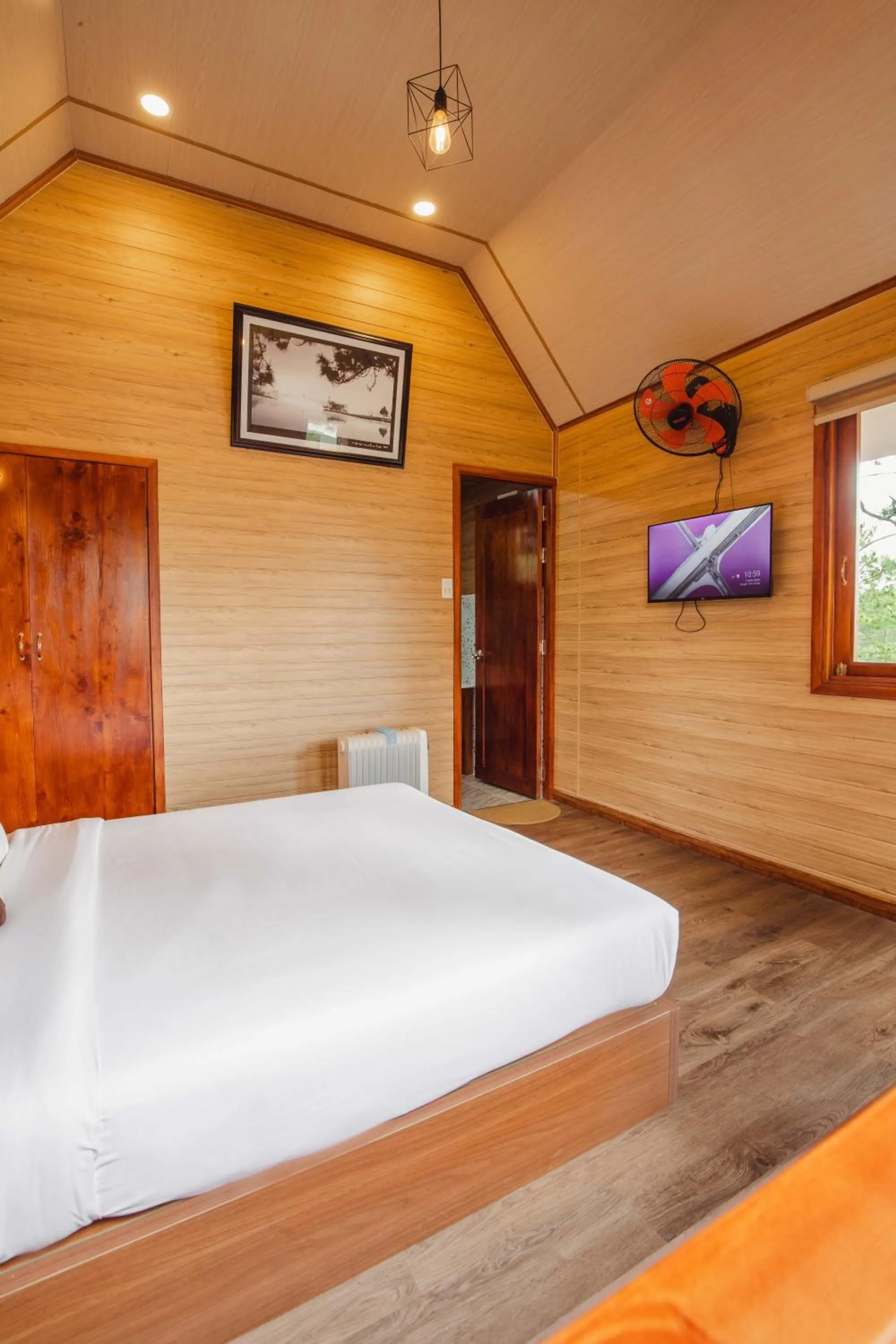 Photo of the whole room, Bed in Rừng Lá Kim Resort