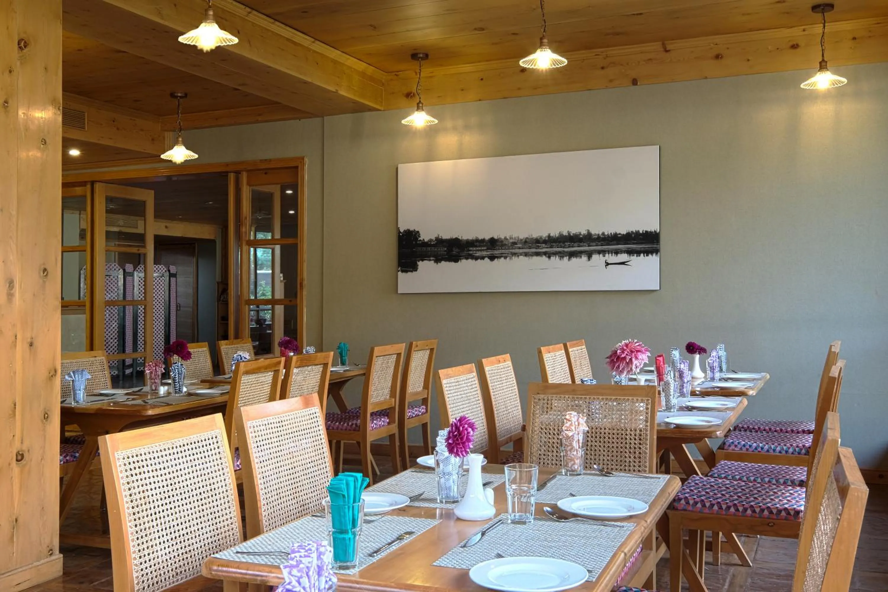 Restaurant/places to eat in Nadis - A handcrafted boutique hotel