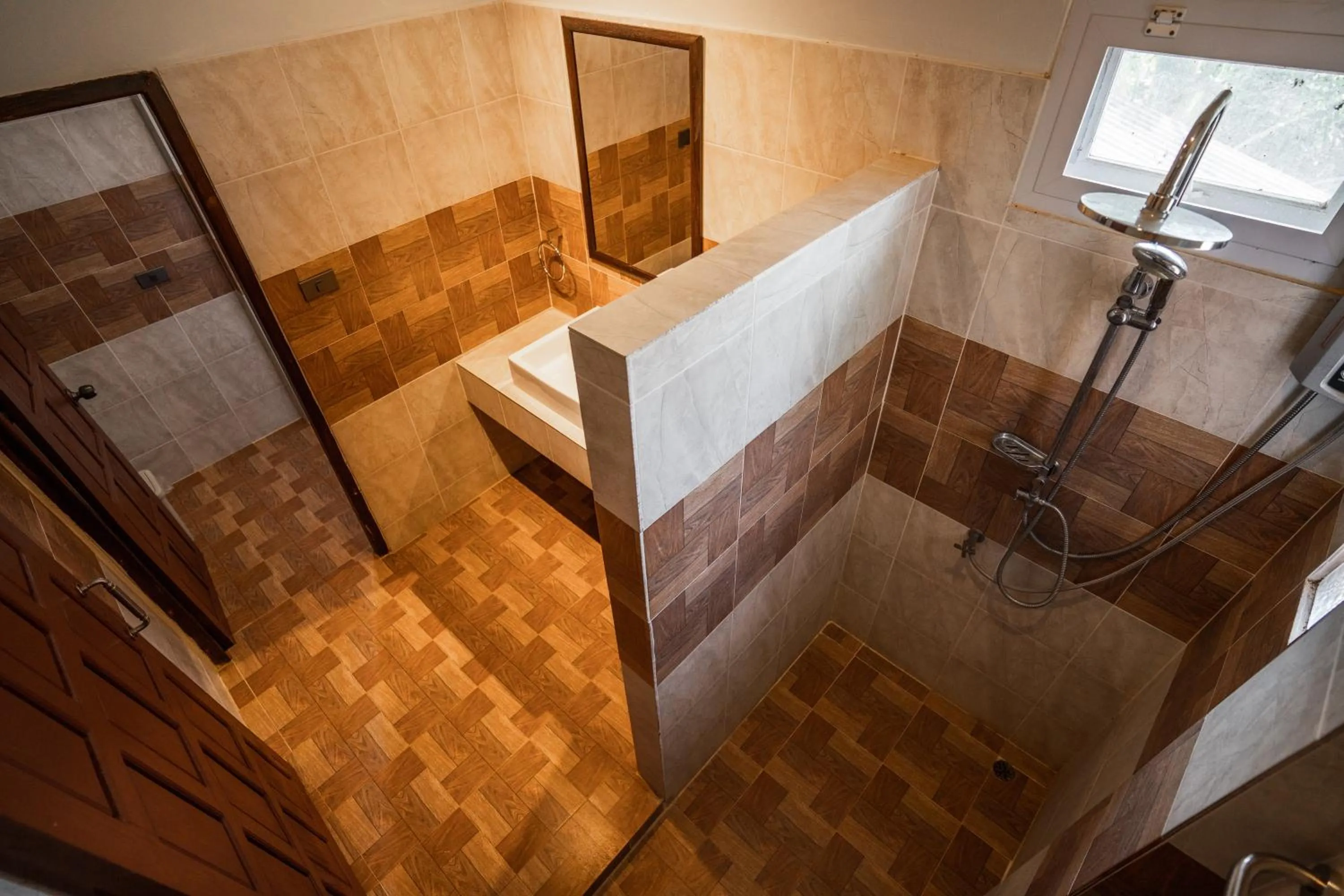 Shower in Nakorn River View