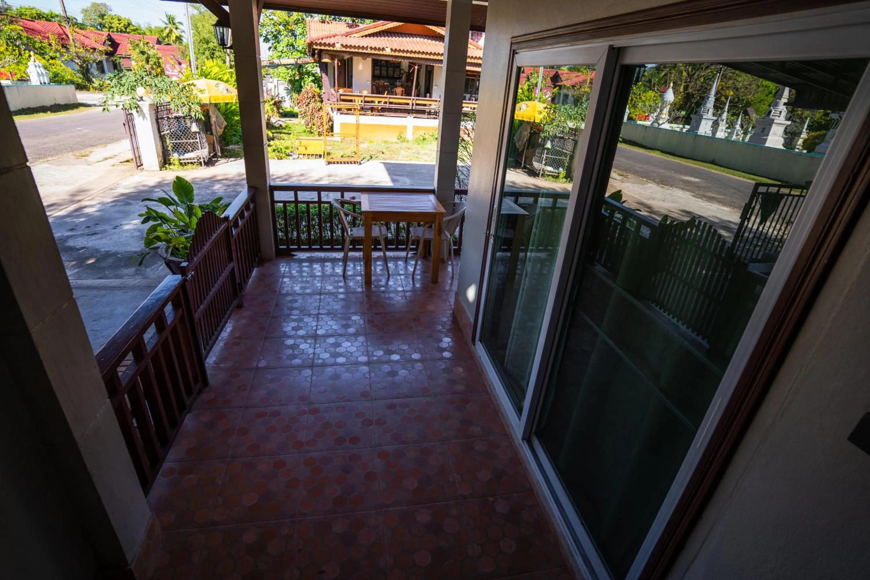 Patio in Nakorn River View