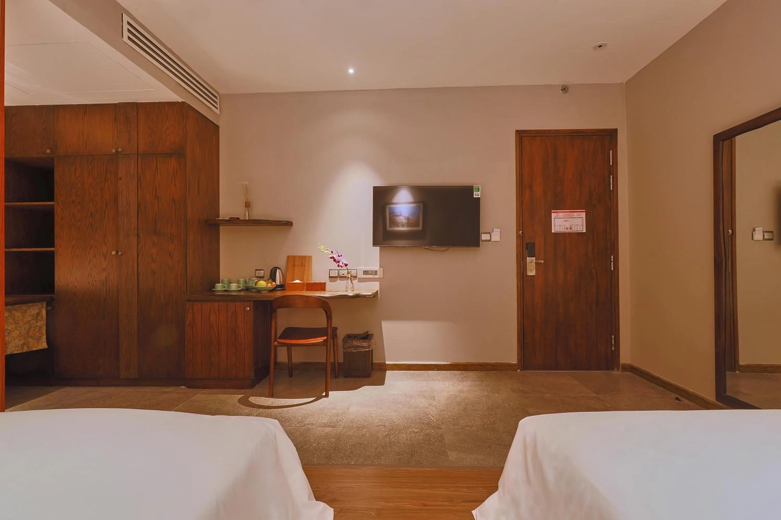 Living room, Bed in CHERRY BOUTIQUE HOTEL