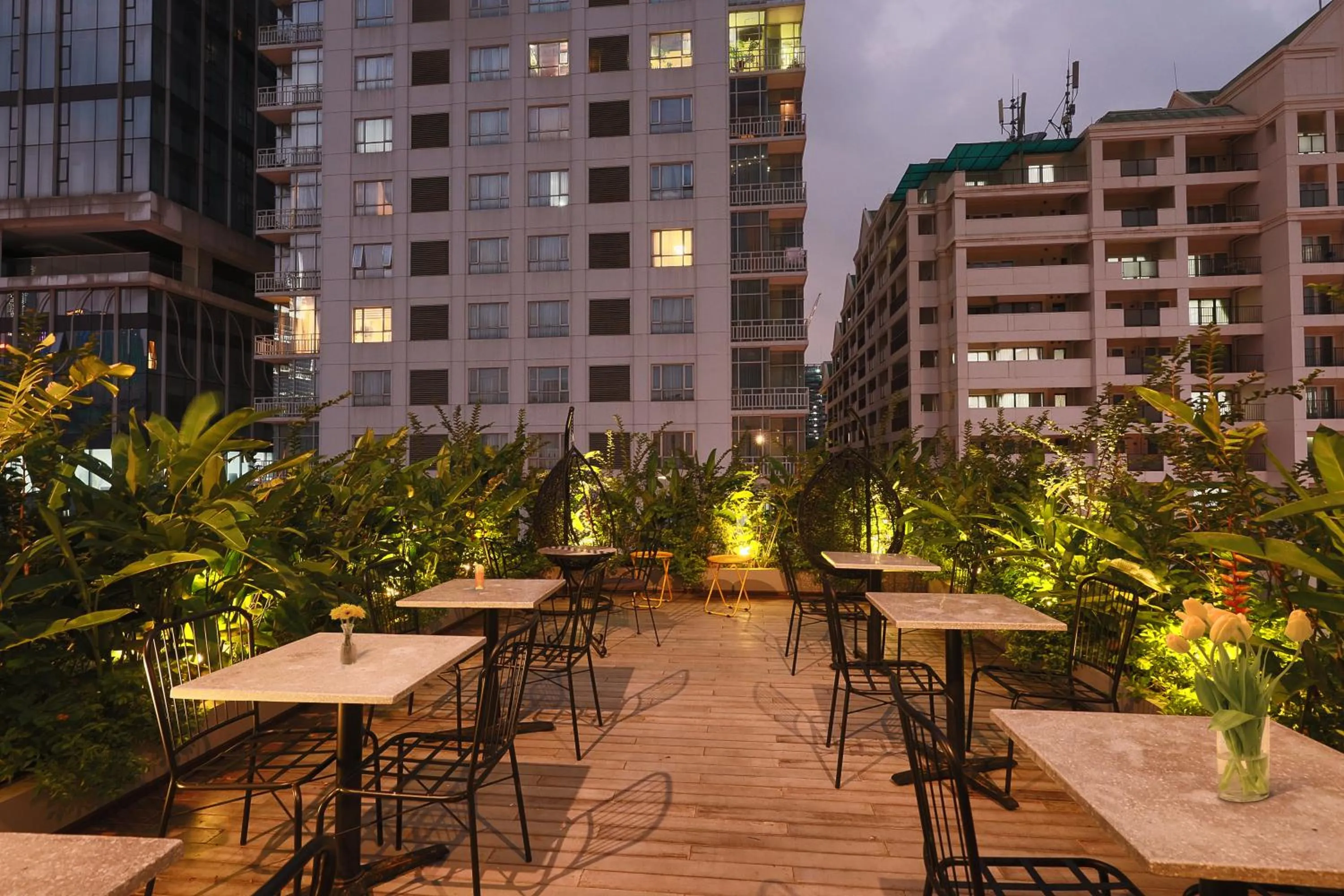 Lounge or bar in CHERRY BOUTIQUE HOTEL