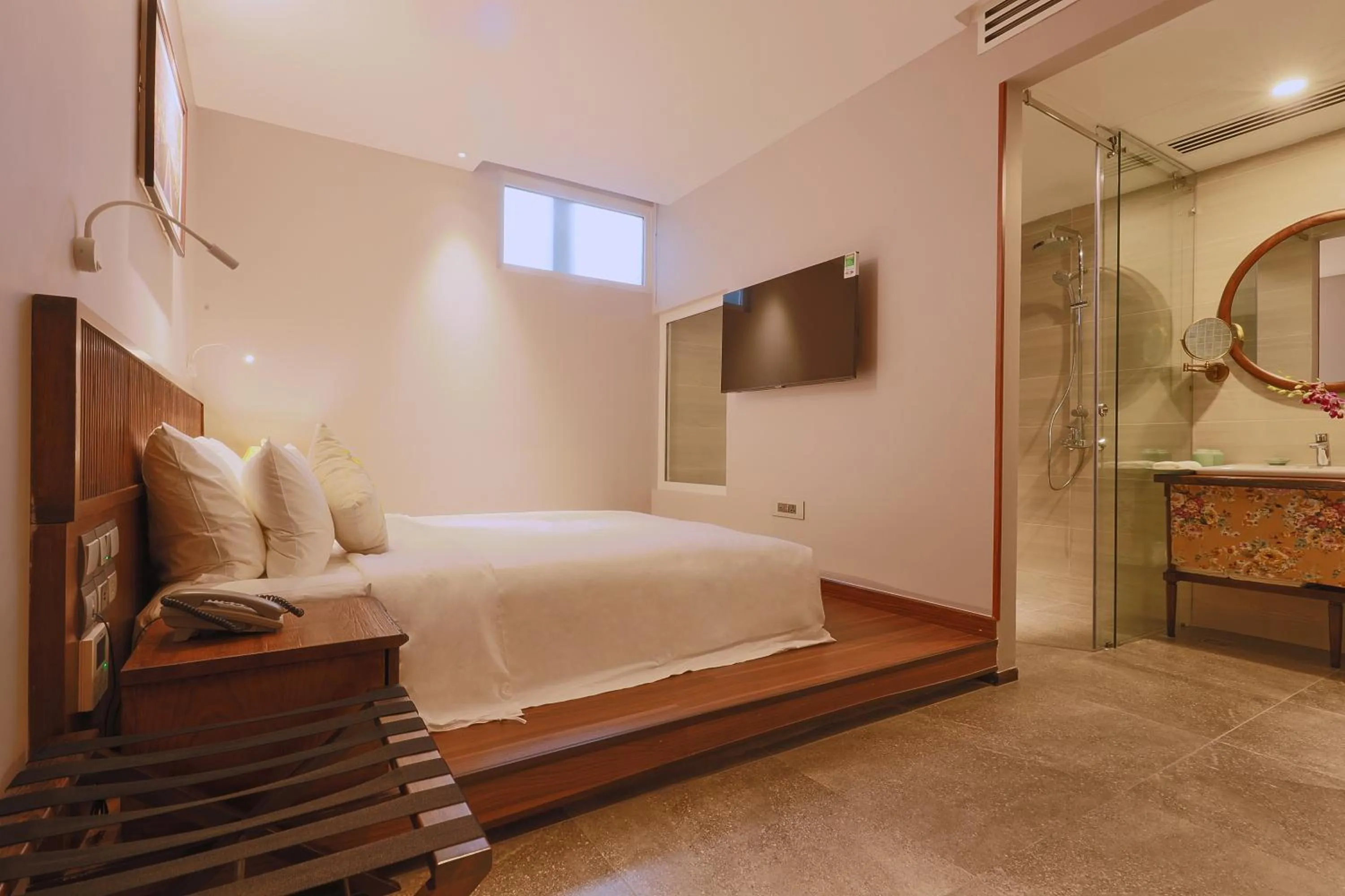 Living room, Bed in CHERRY BOUTIQUE HOTEL