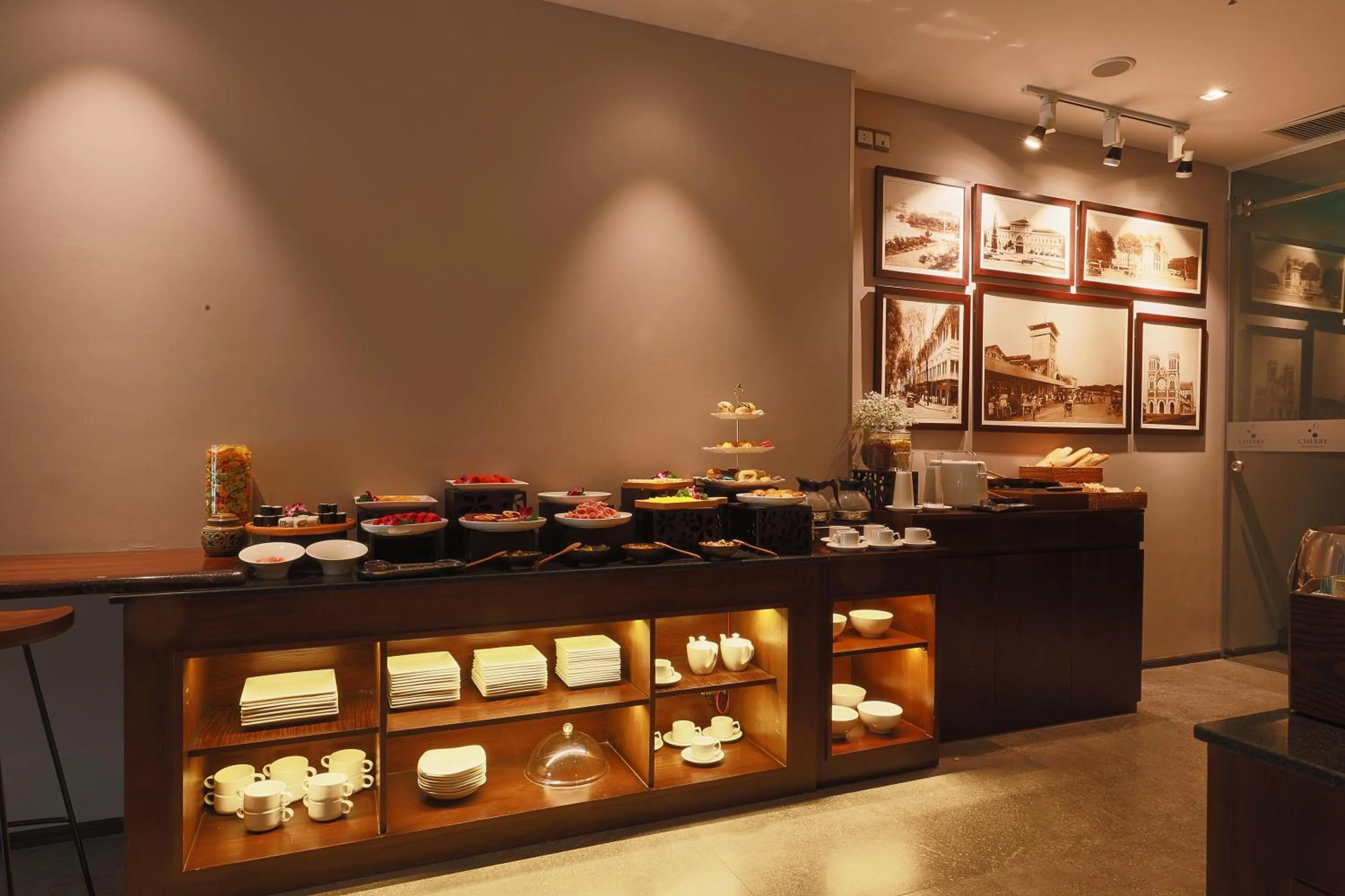 Restaurant/places to eat in CHERRY BOUTIQUE HOTEL