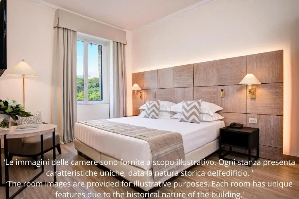 Bed in Grand Hotel Arenzano Bed in Grand Hotel Arenzano