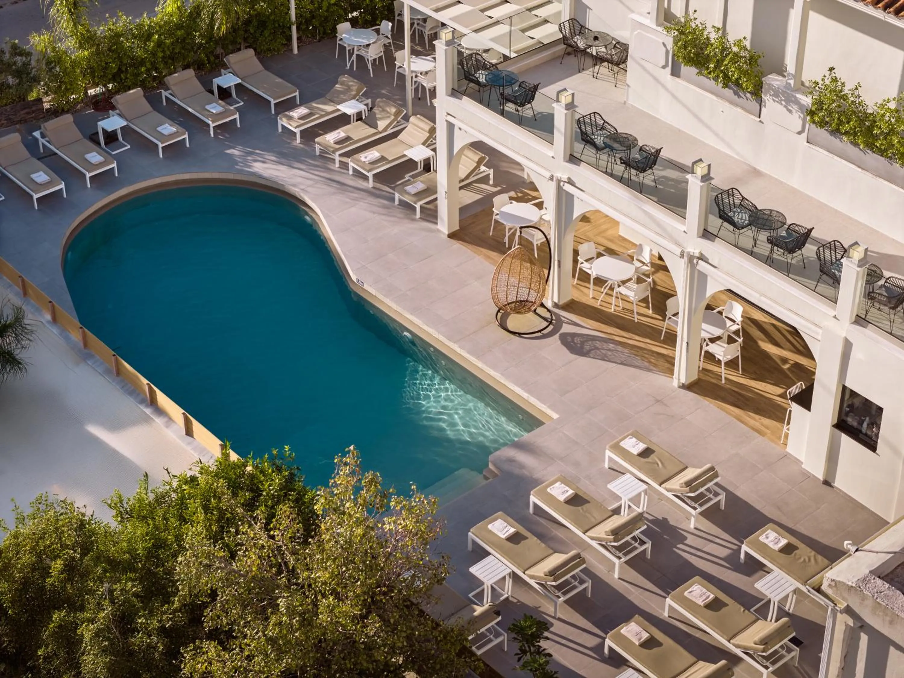 Pool view in Nikon Boutique Hotel