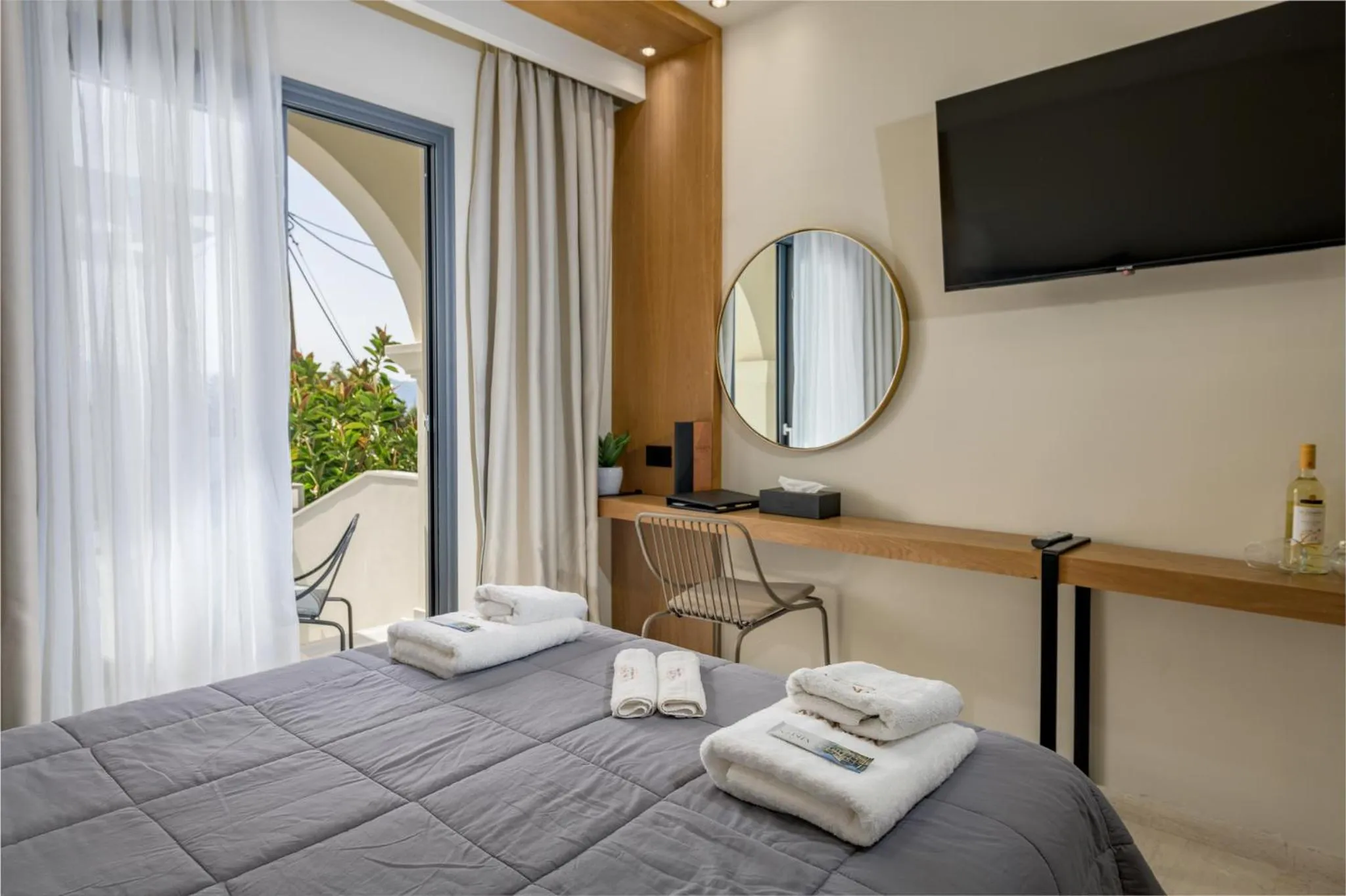 Bedroom, Bed in Nikon Boutique Hotel