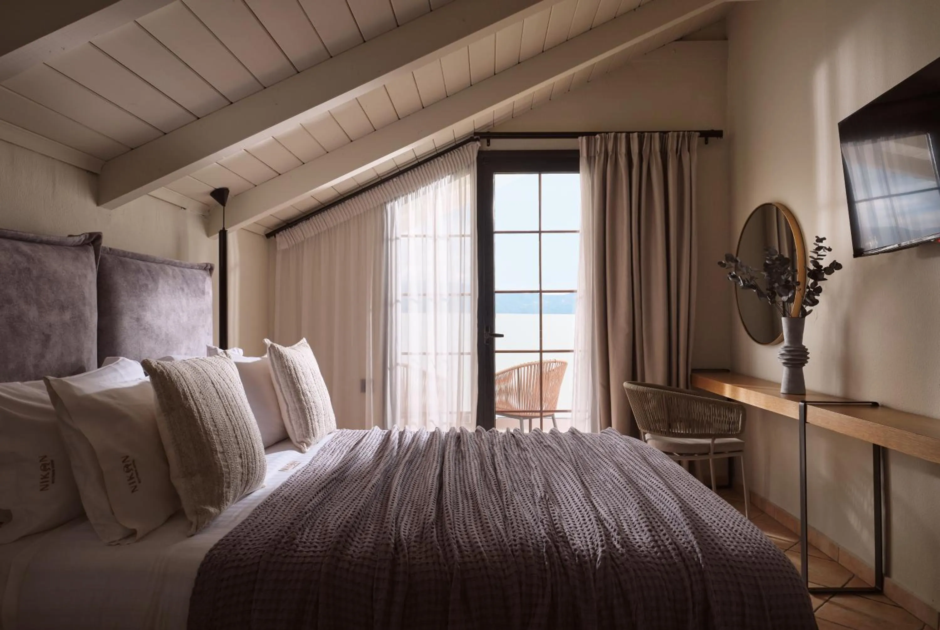 Bedroom, Bed in Nikon Boutique Hotel