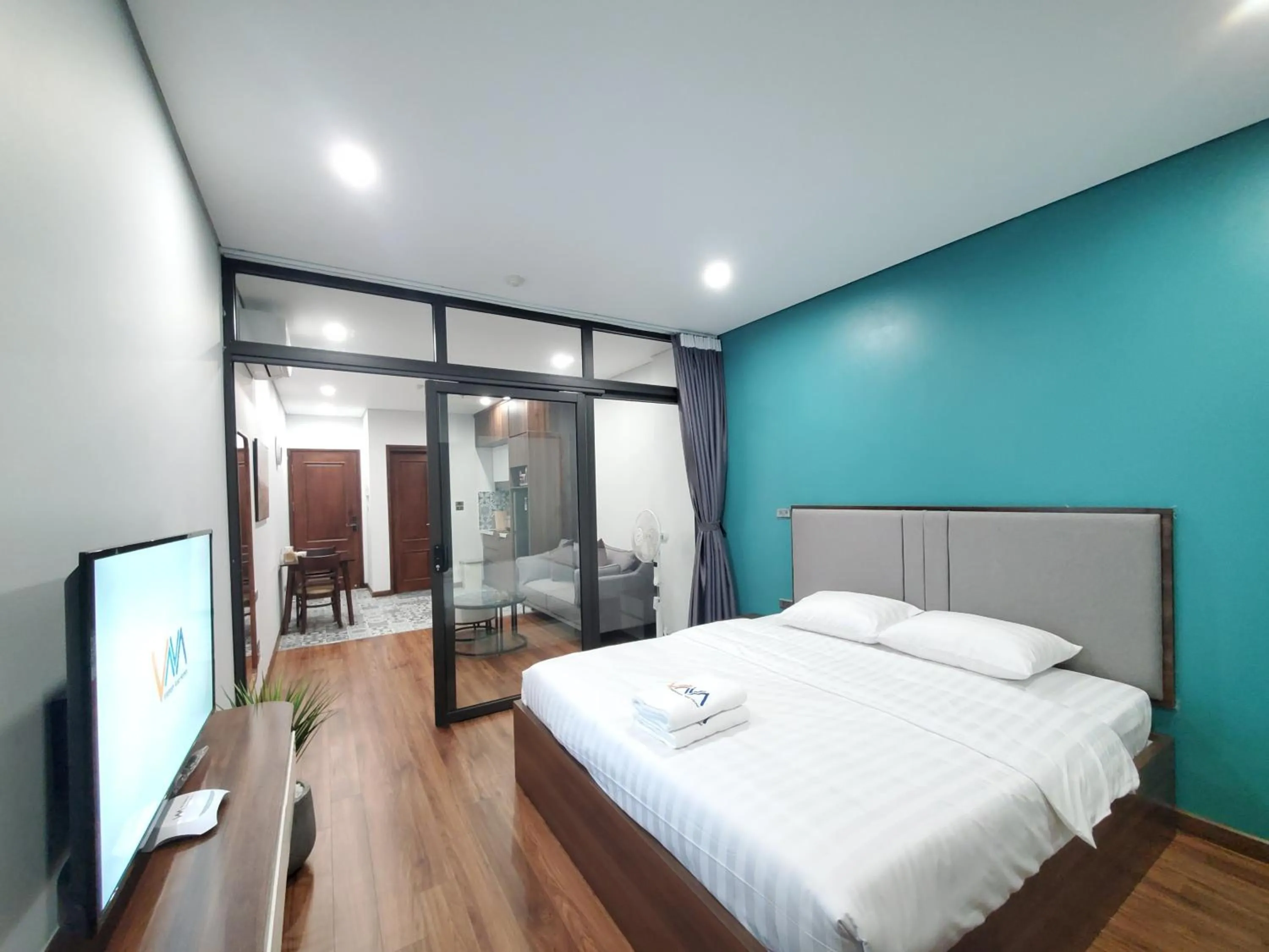 TV and multimedia, Bed in VNAHOMES APARTHOTEL