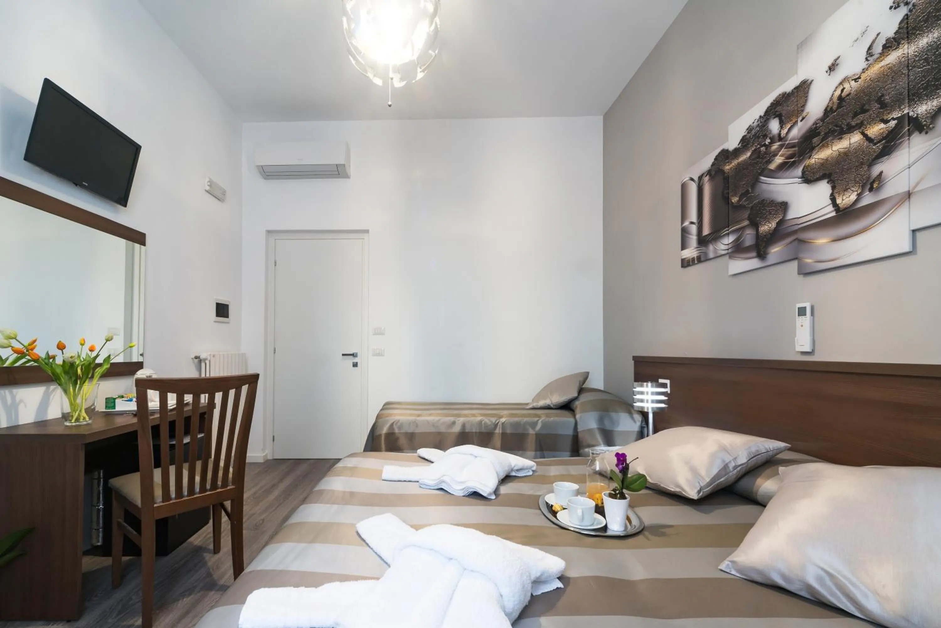 Bed in Sweet Holidays In Rome