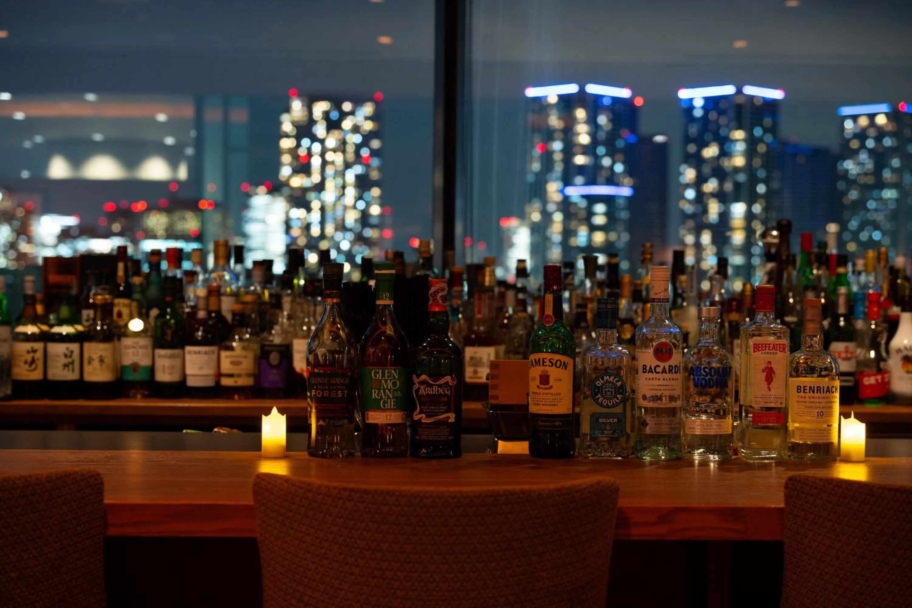 Lounge or bar in La Vista Tokyo Bay