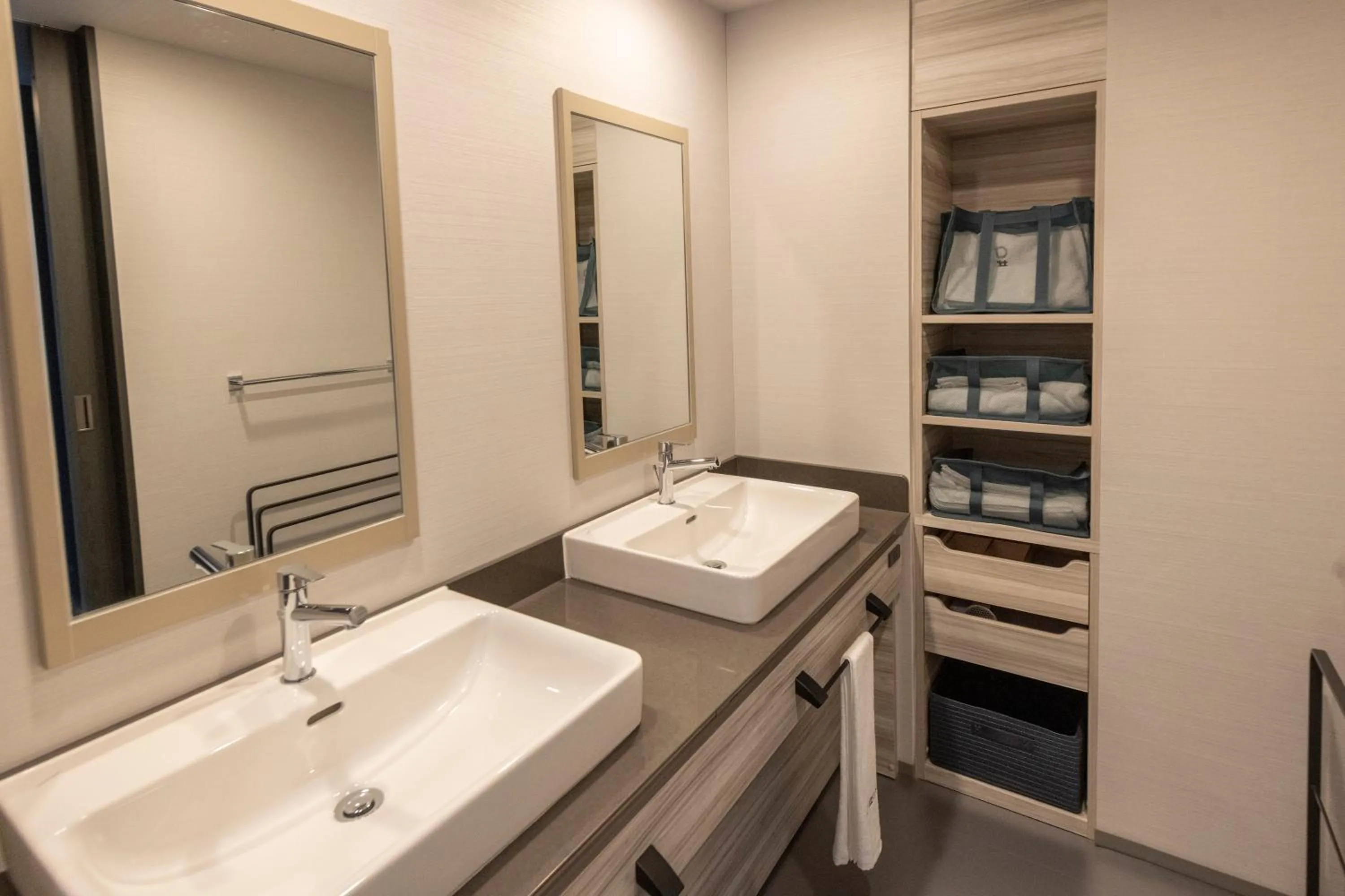 Photo of the whole room in La Vista Tokyo Bay