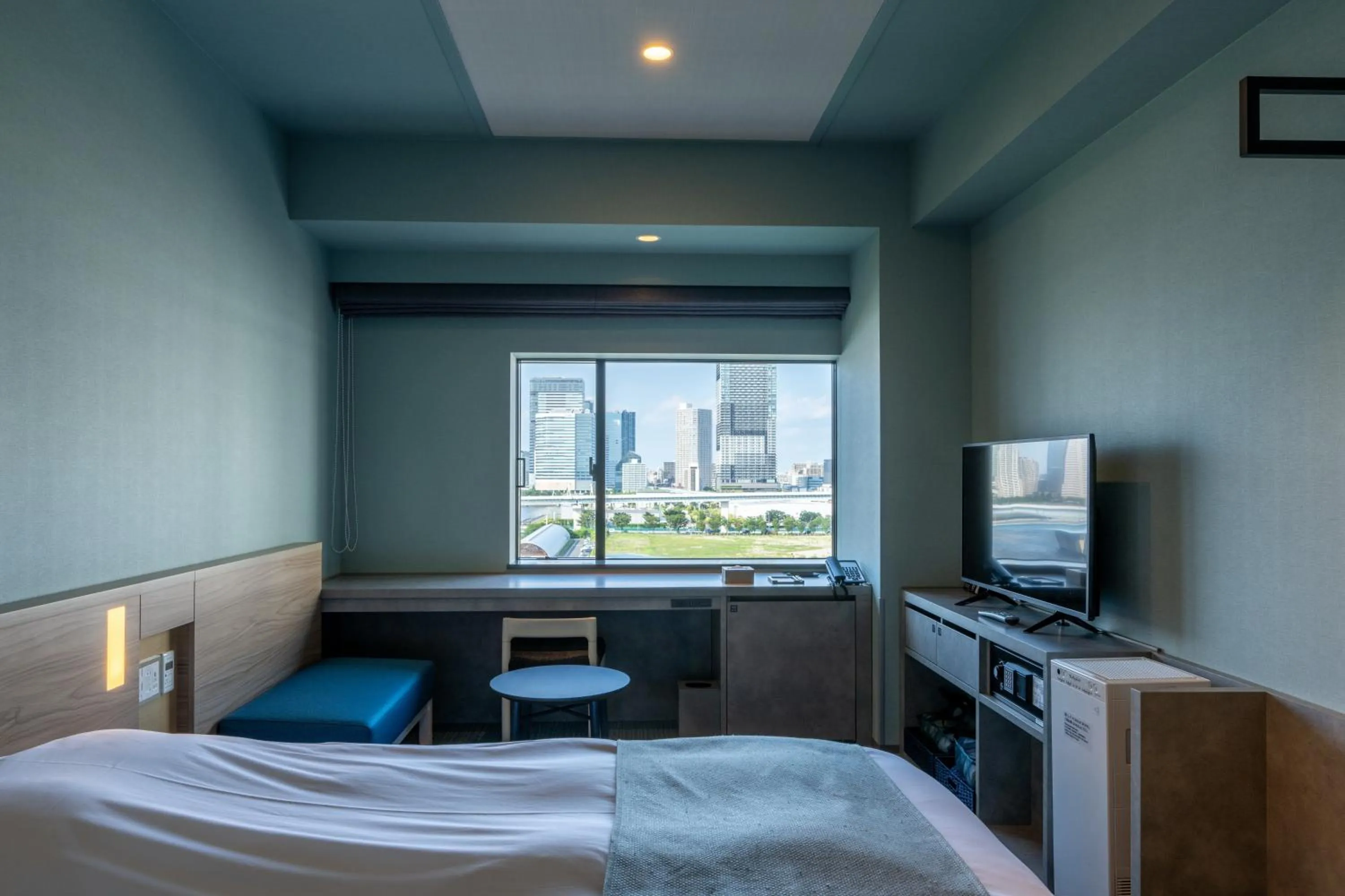 View (from property/room), Bed in La Vista Tokyo Bay