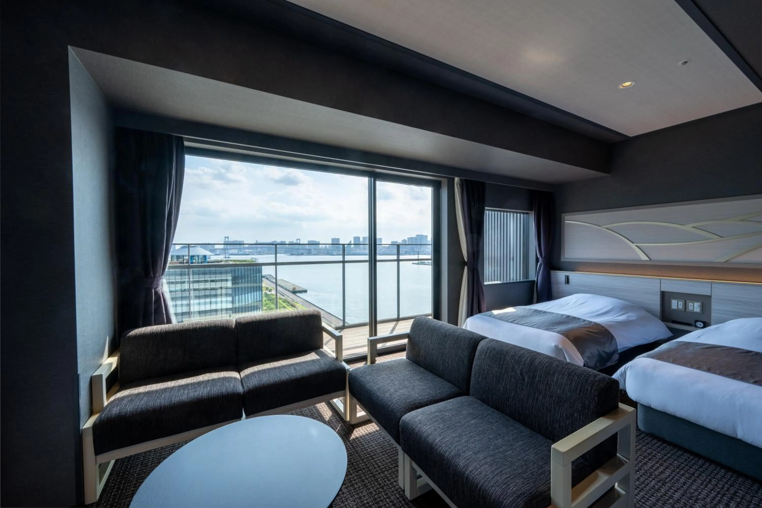 View (from property/room), Bed in La Vista Tokyo Bay