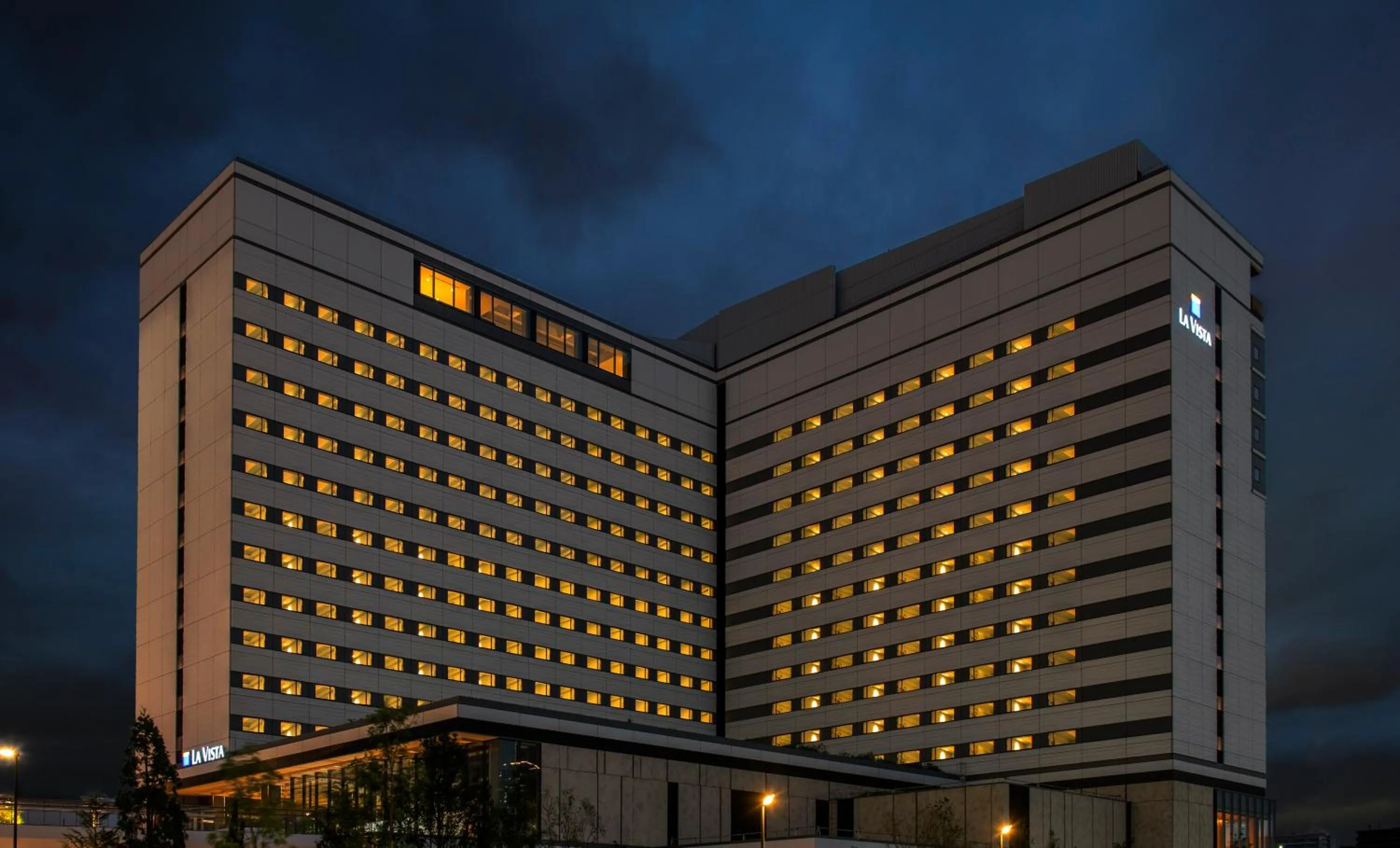 Property building in La Vista Tokyo Bay