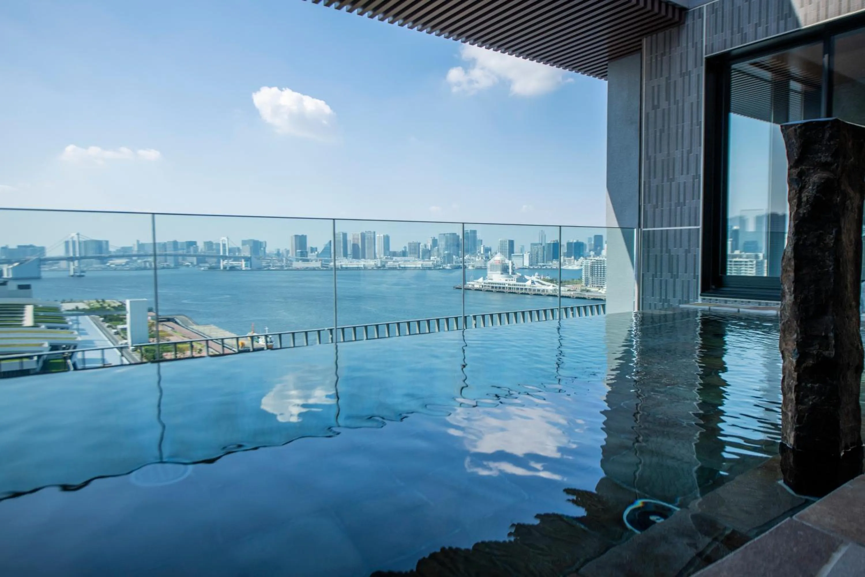 Property building in La Vista Tokyo Bay