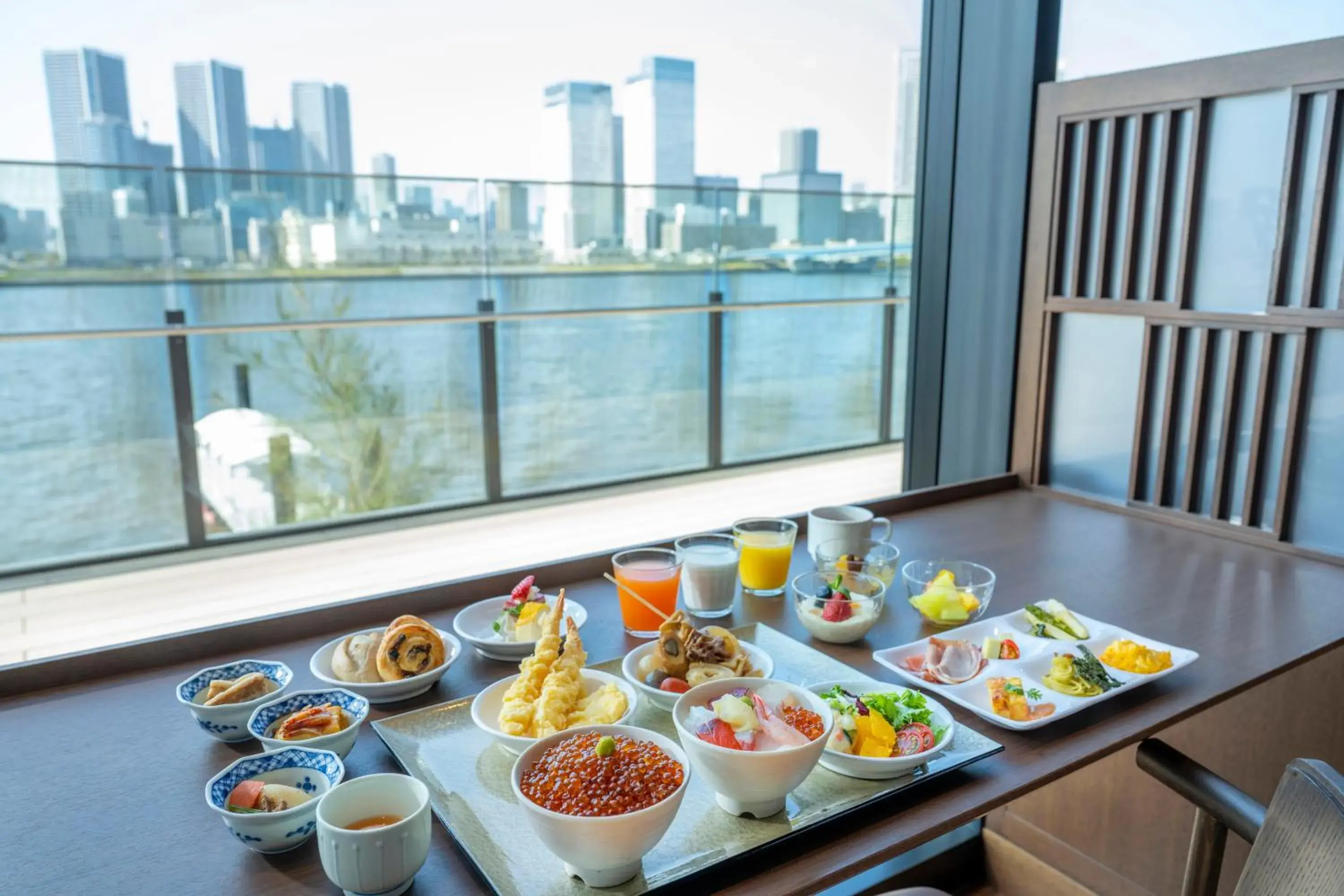 Restaurant/places to eat in La Vista Tokyo Bay Restaurant/places to eat in La Vista Tokyo Bay