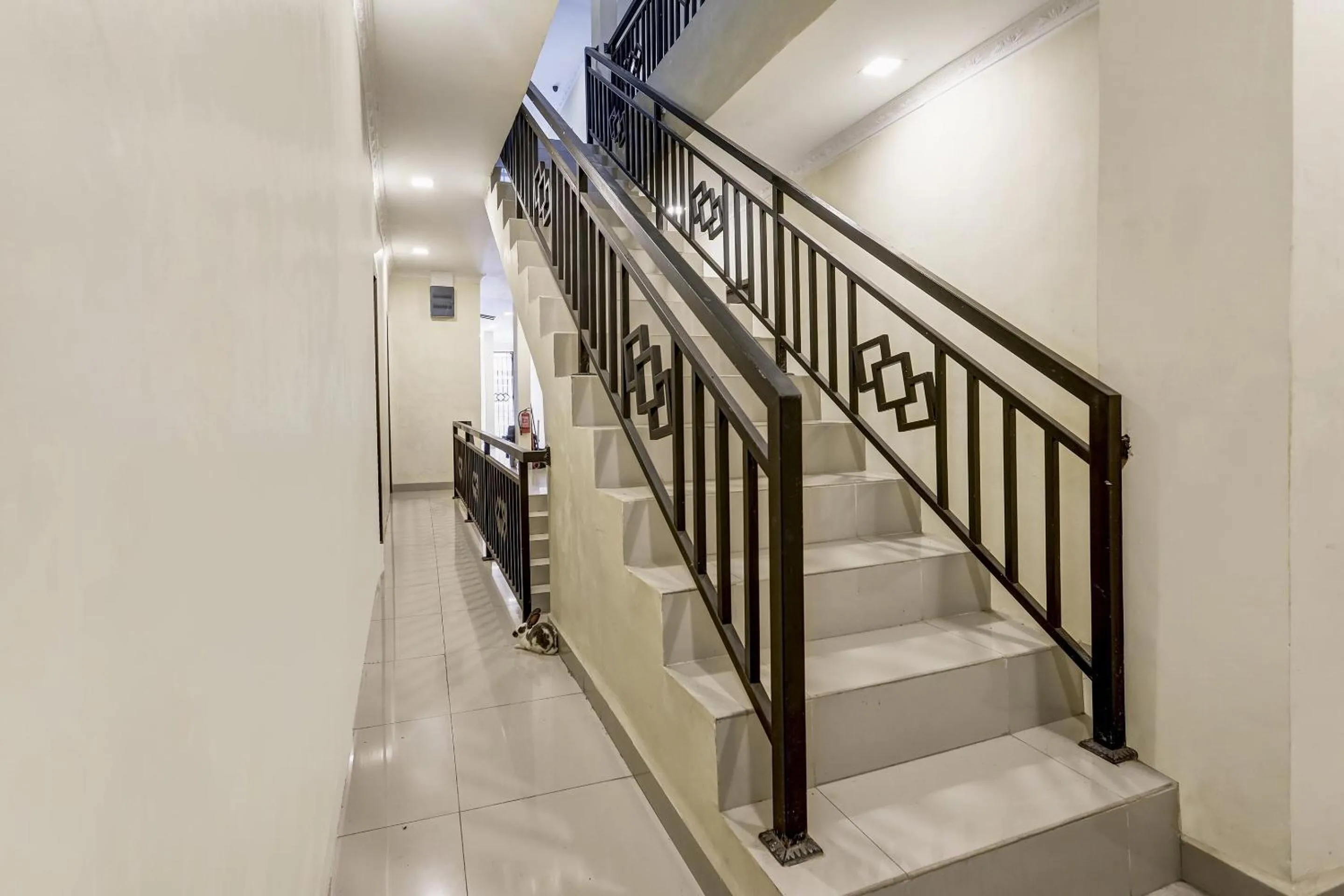 Lobby or reception in Hotel O X2 Homestay