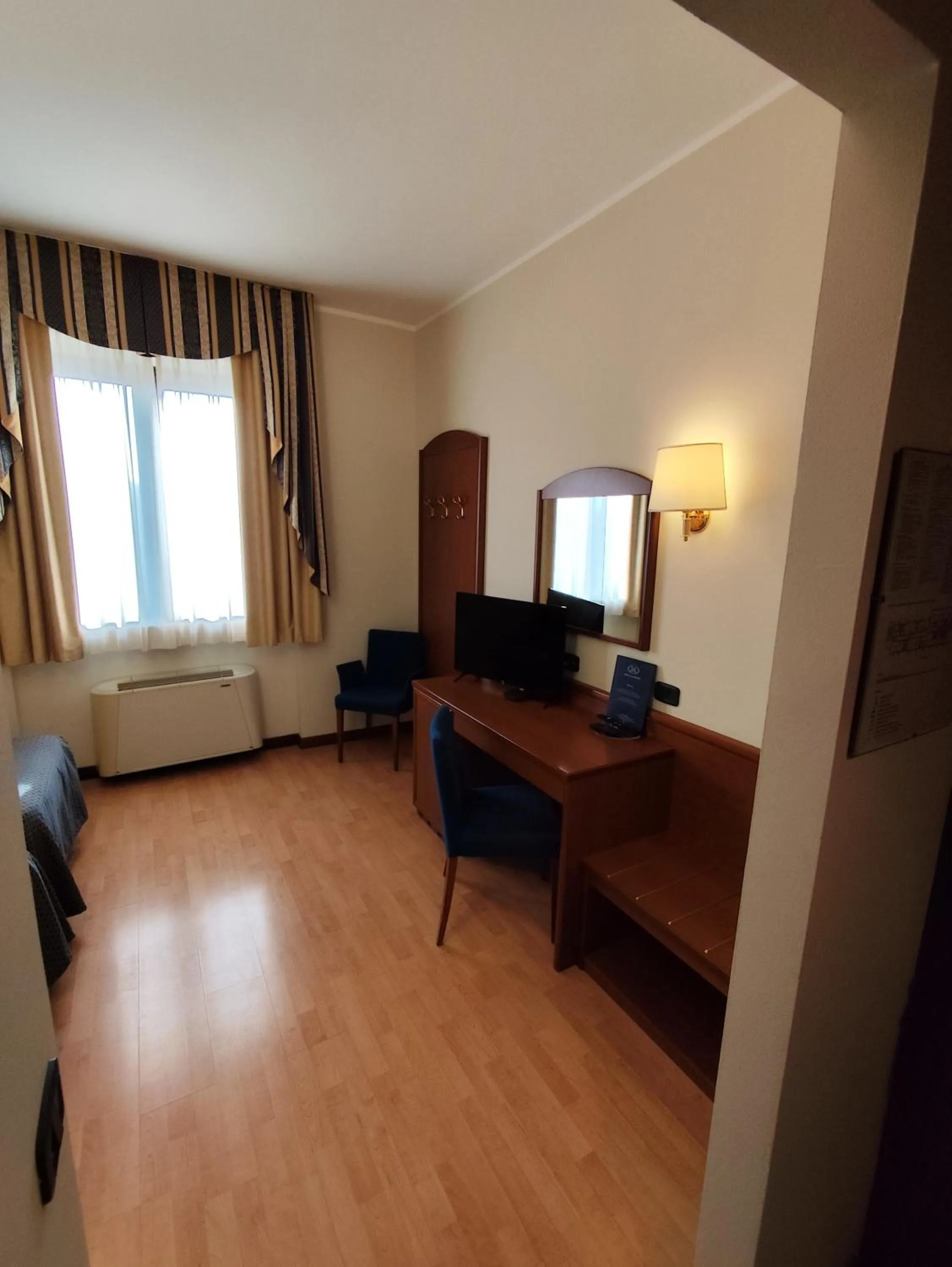 Photo of the whole room in Hotel Majestic