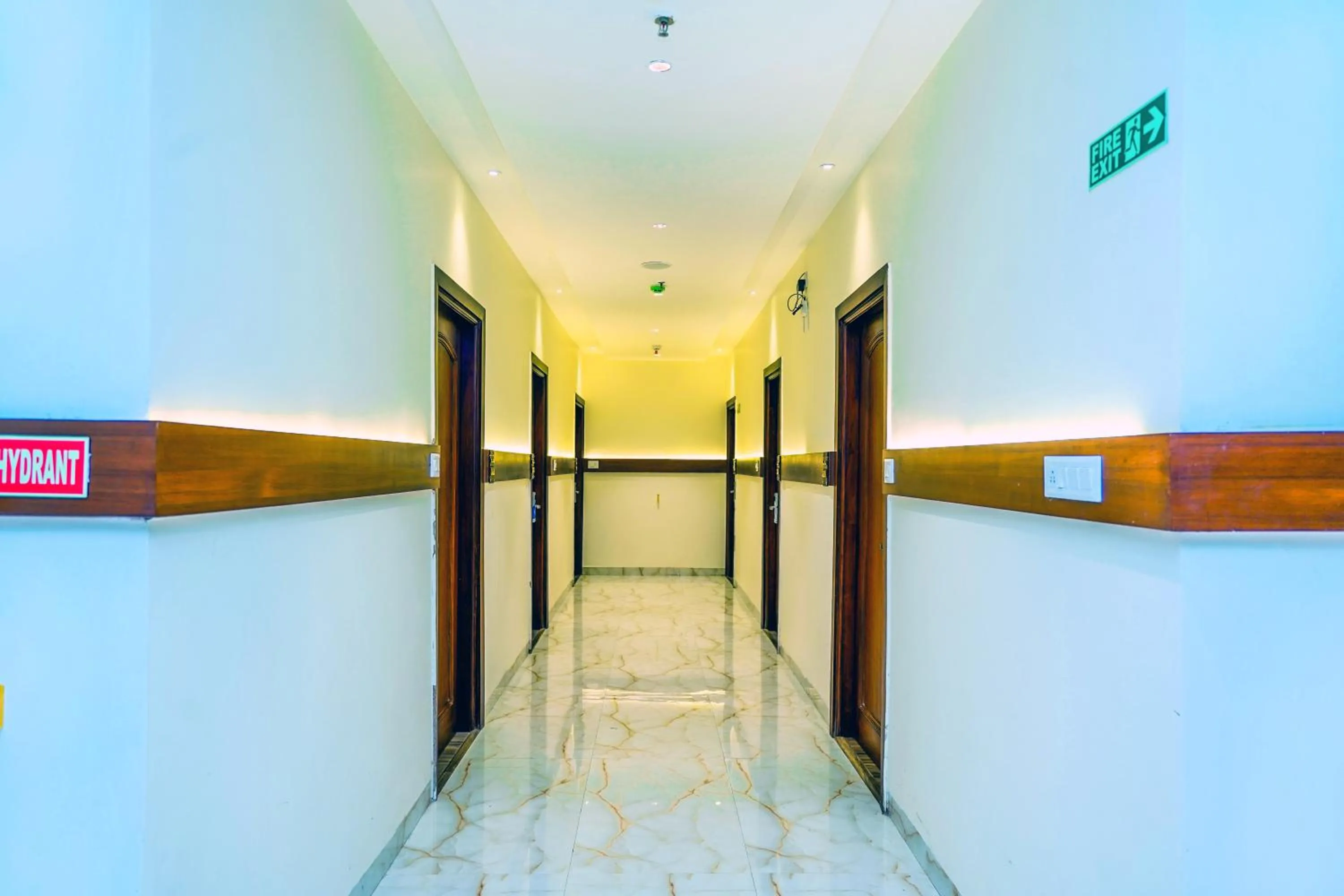 Lobby or reception in Hotel Aura Grand By Levelup Hotels