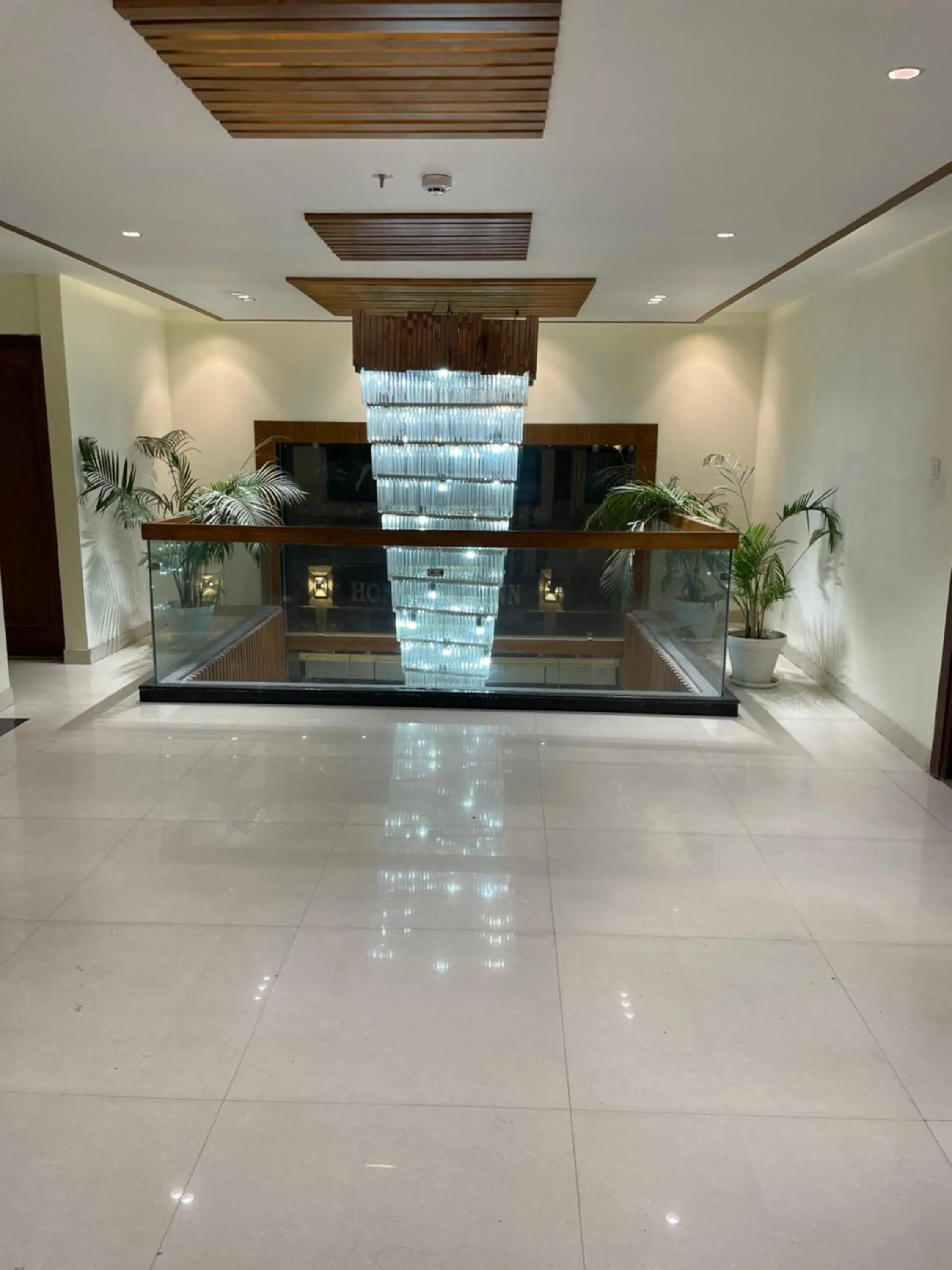 Lobby or reception in Hotel Aura Grand By Levelup Hotels