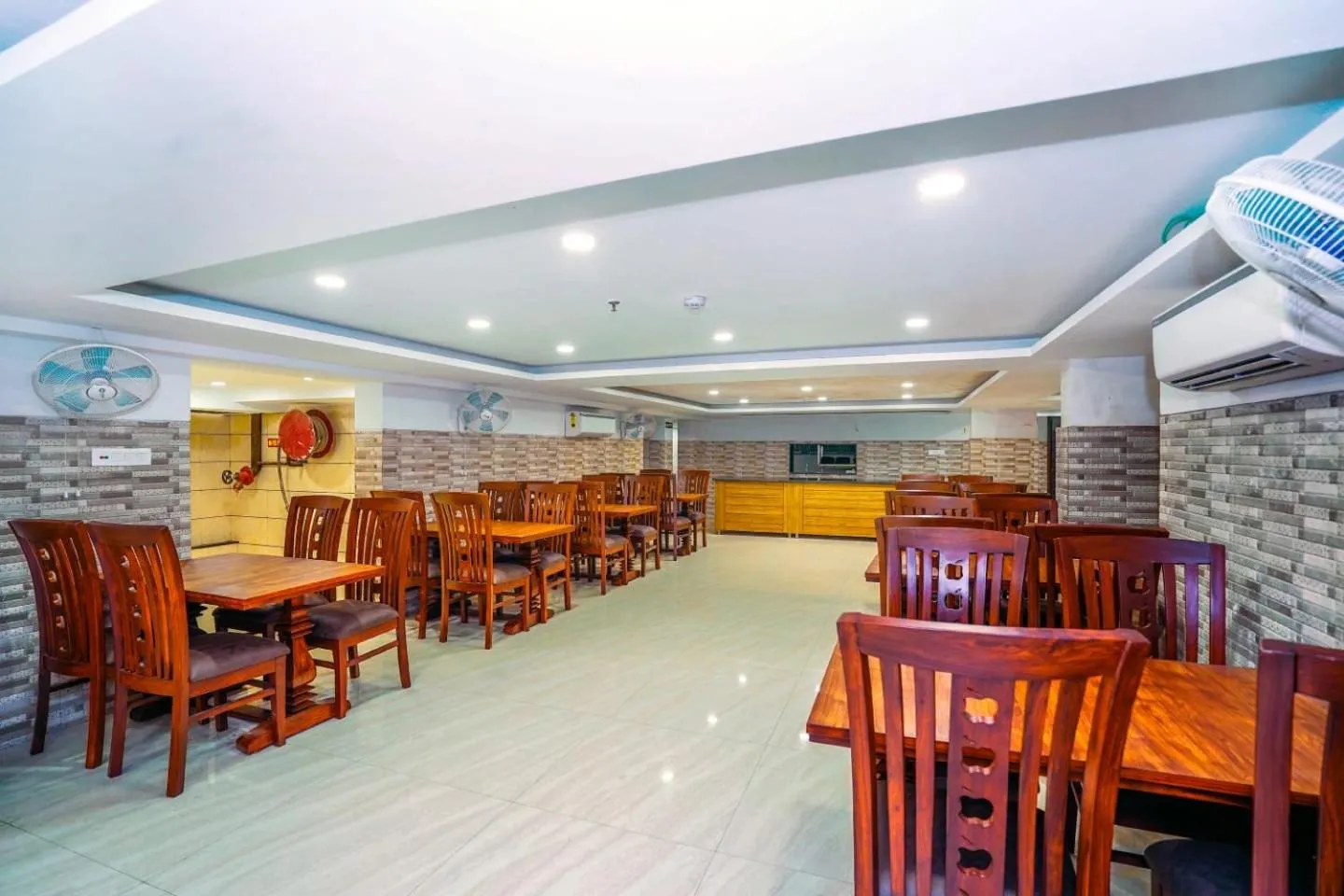 Breakfast in Hotel Aura Grand By Levelup Hotels